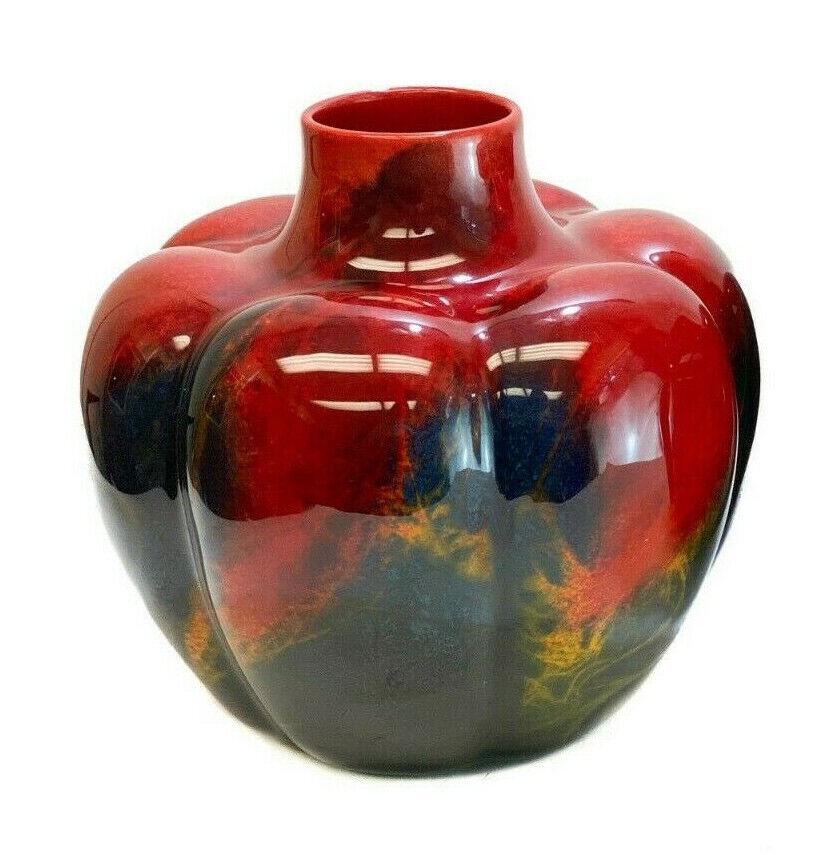 Royal Doulton Porcelain Sung Ware Noke Flambe Squat Form Vase, 1947 In Good Condition For Sale In Gardena, CA