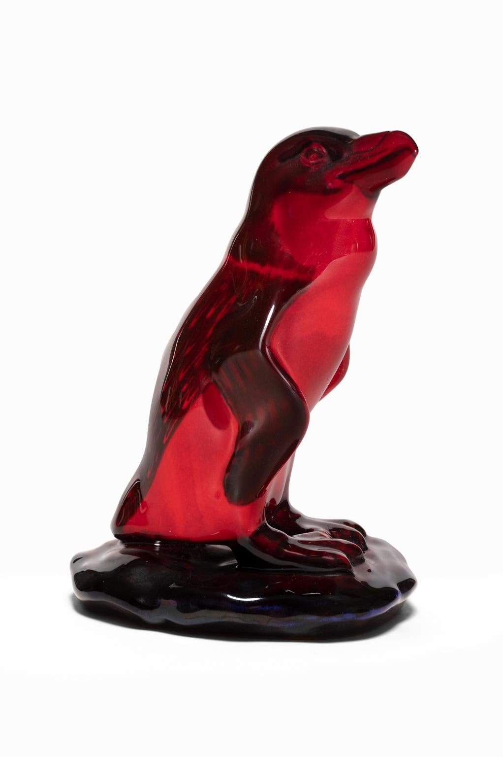 Figurine en porcelaine Flambe rouge Royal Doulton « PENGUIN » 1930 en vente 2