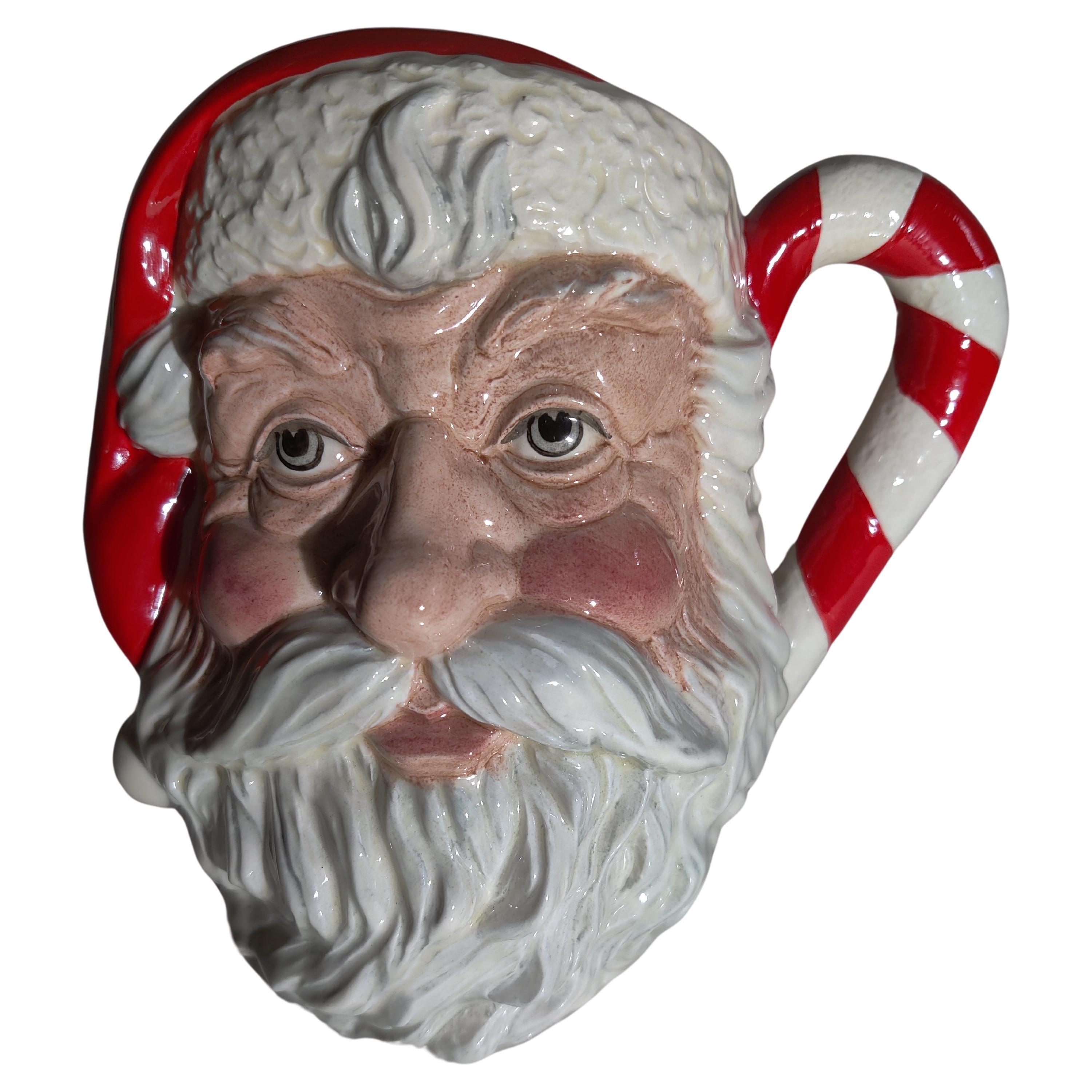 Pichet caractéristique du Santa Claus Royal Doulton