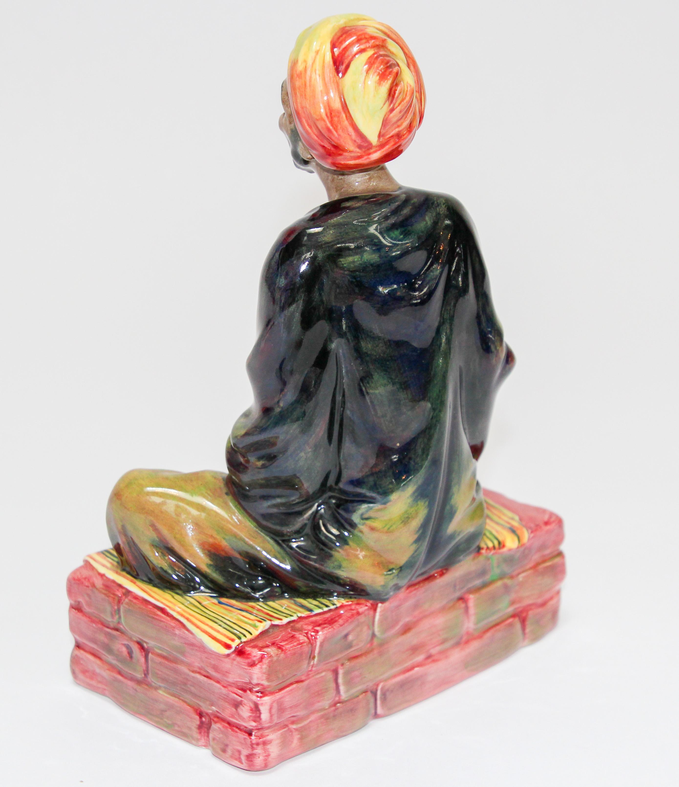 Anglais Figurine en porcelaine Royal Doulton, « Le Mendicant » en vente