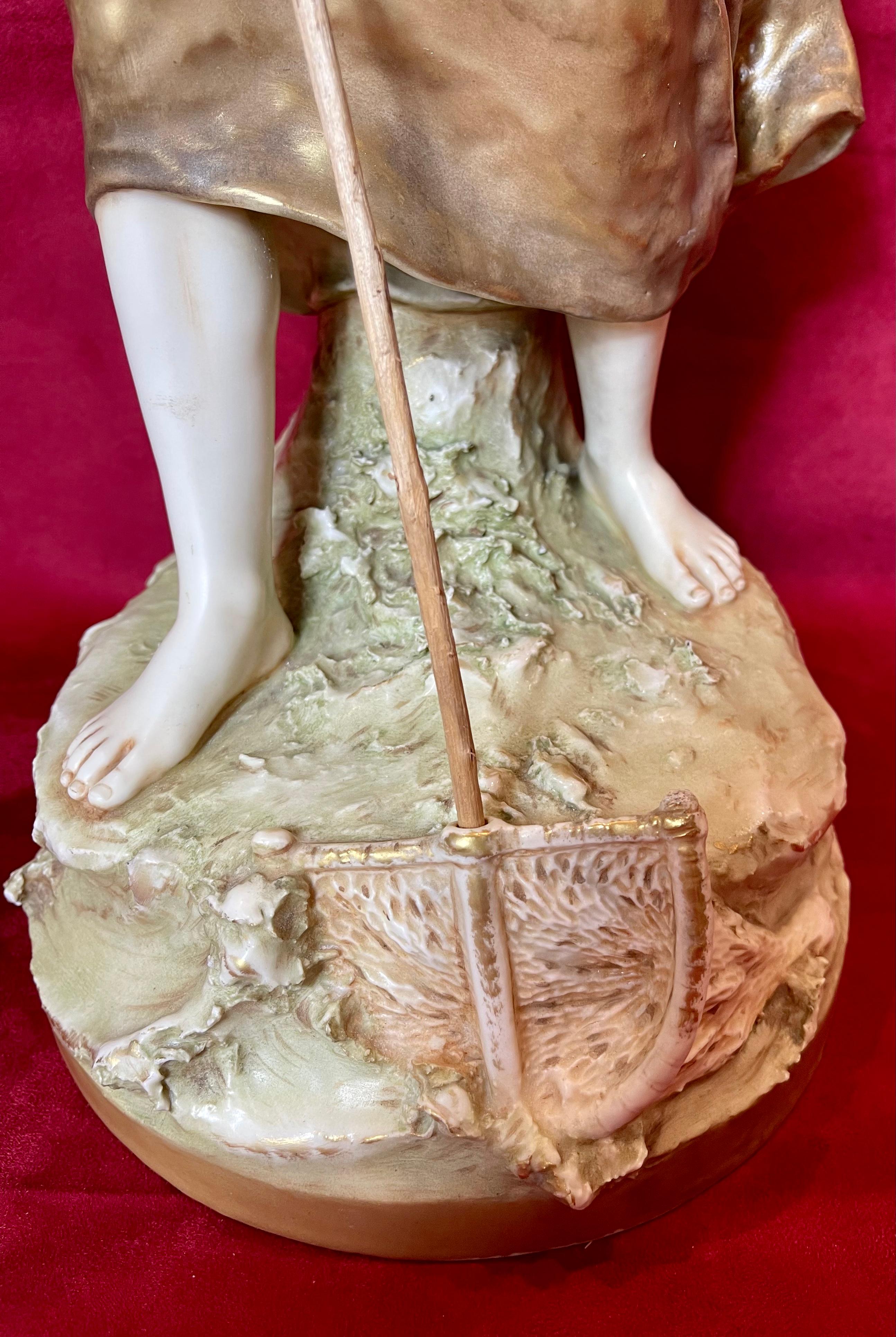 Royal Dux Bohemia, Fisherwoman with Landing Net, Art Nouveau Style In Good Condition For Sale In Beaune, FR