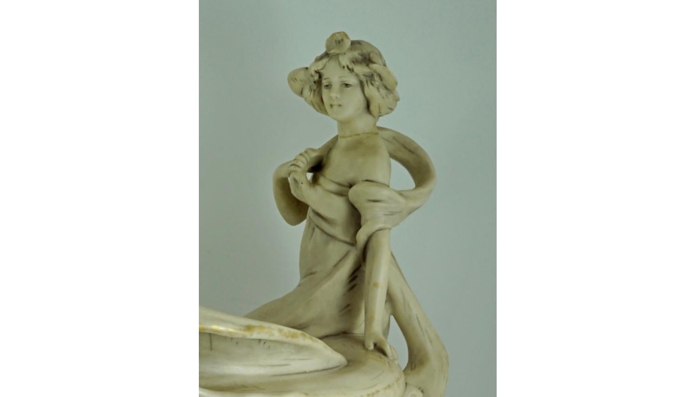 20th Century Royal Dux Bohemia Porcelain Bowl, circa 1919 For Sale