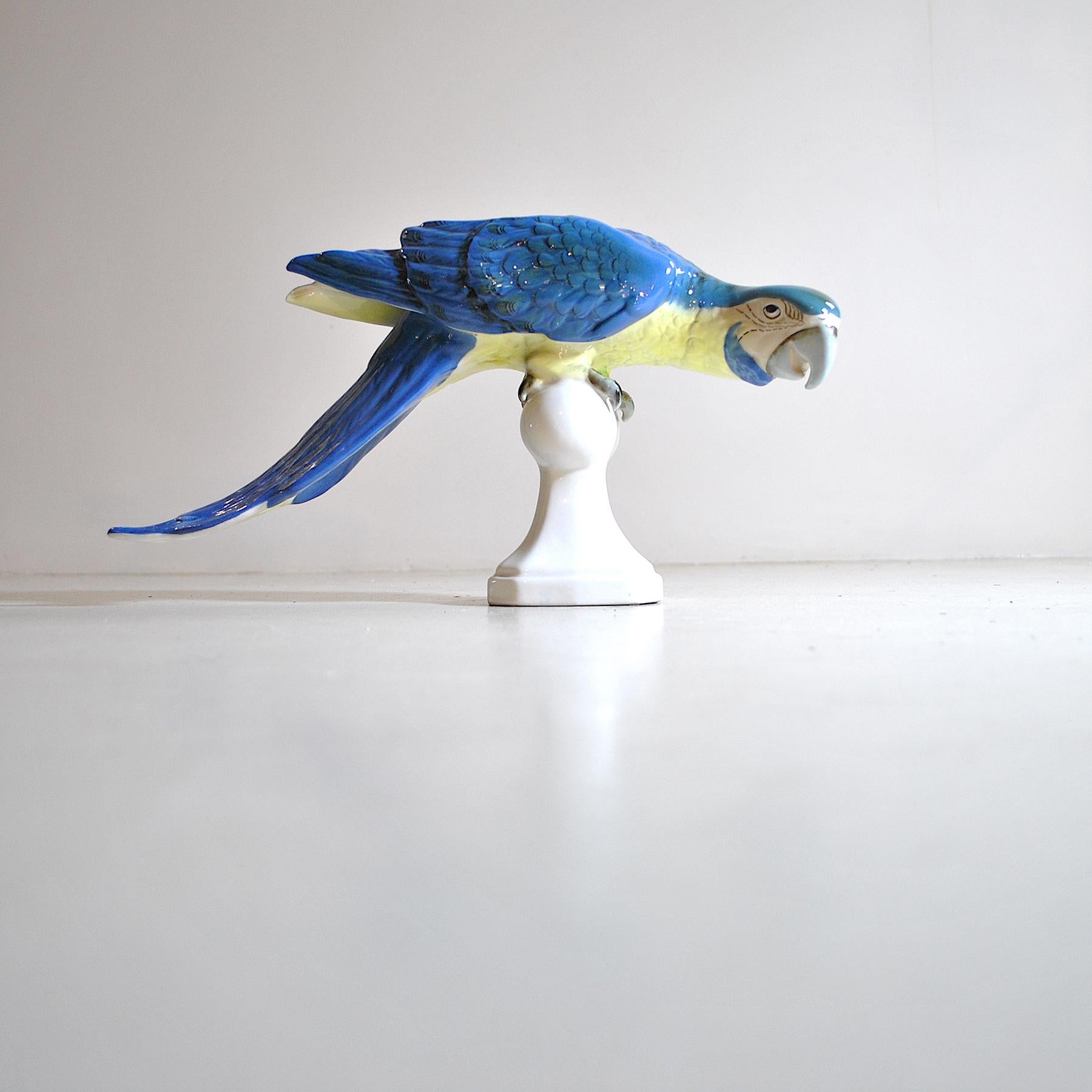 Royal Dux Ceramic Exotic Parrot In Good Condition For Sale In bari, IT