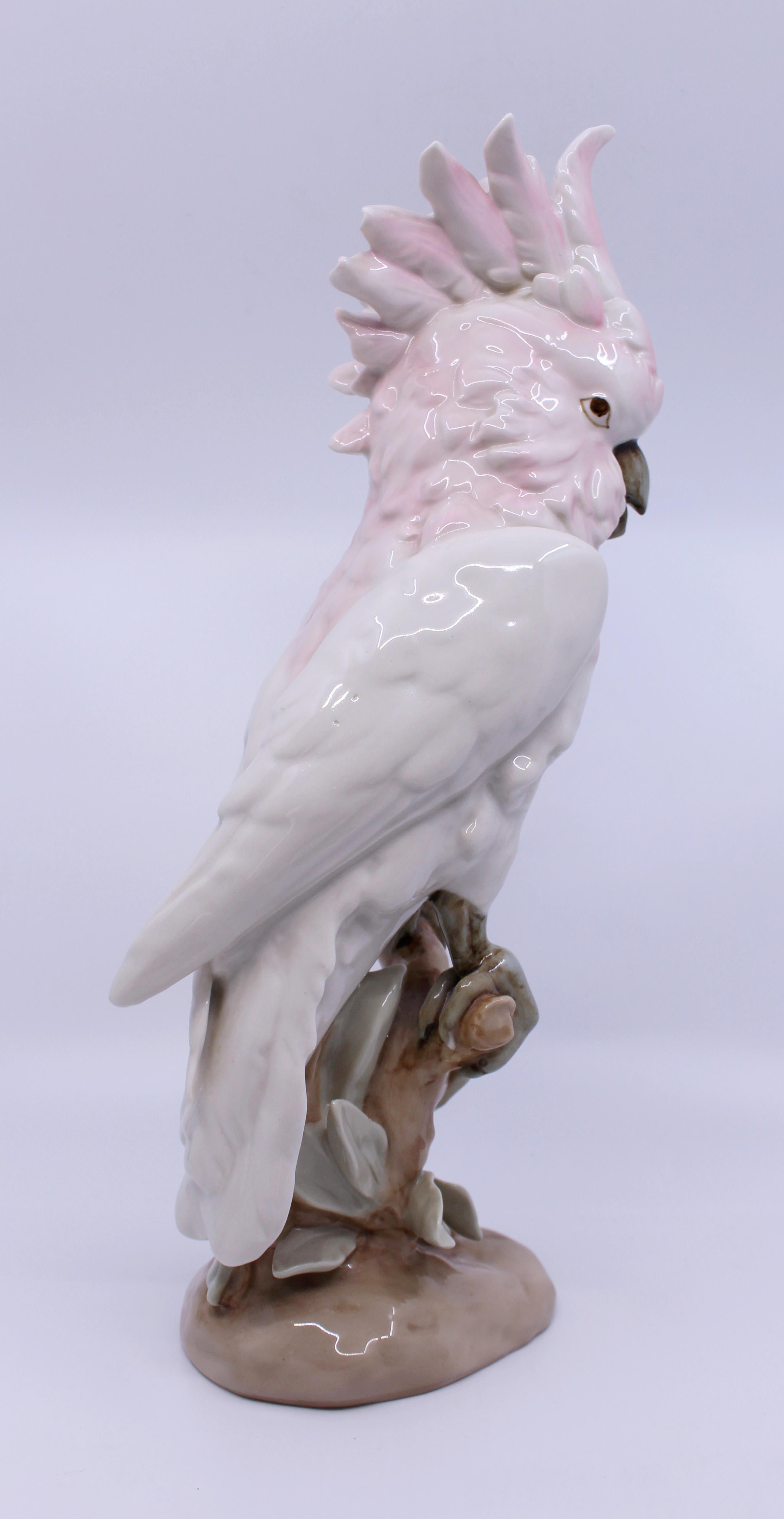 Royal Dux Cockatoo Bird Sculpture In Good Condition For Sale In Worcester, Worcestershire
