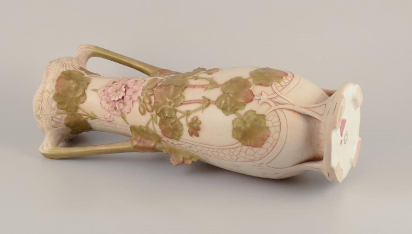 Royal Dux, Repubblica Ceca. Colossale vaso Art Nouveau in porcellana. in vendita 1