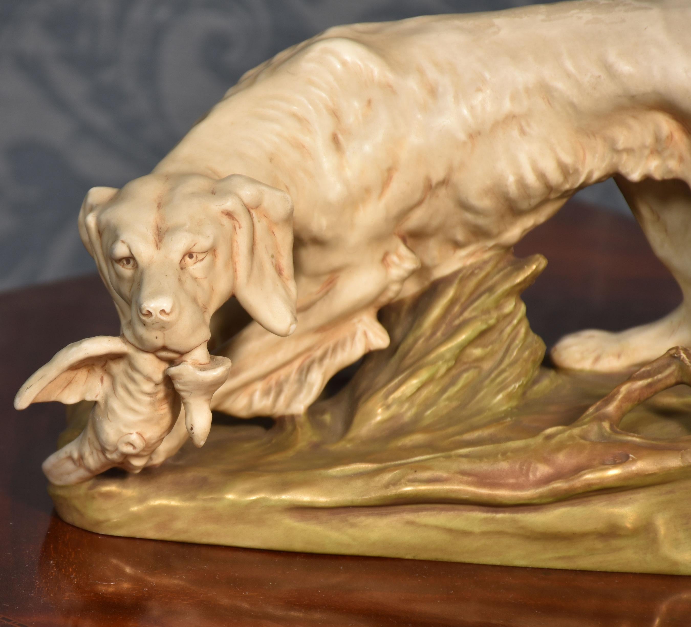 Ceco Figura di Royal Dux raffigurante un setter in vendita