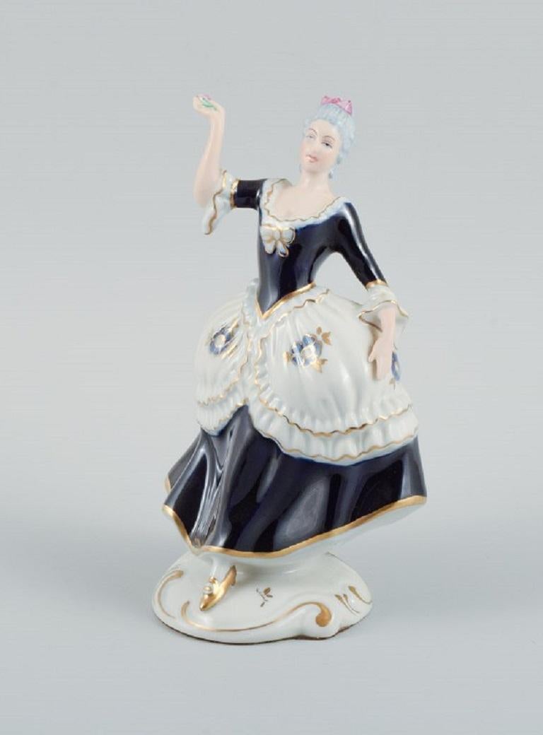 Mid-20th Century Royal Dux. Rococo Couple in Hand-Painted Porcelain, 1940s For Sale