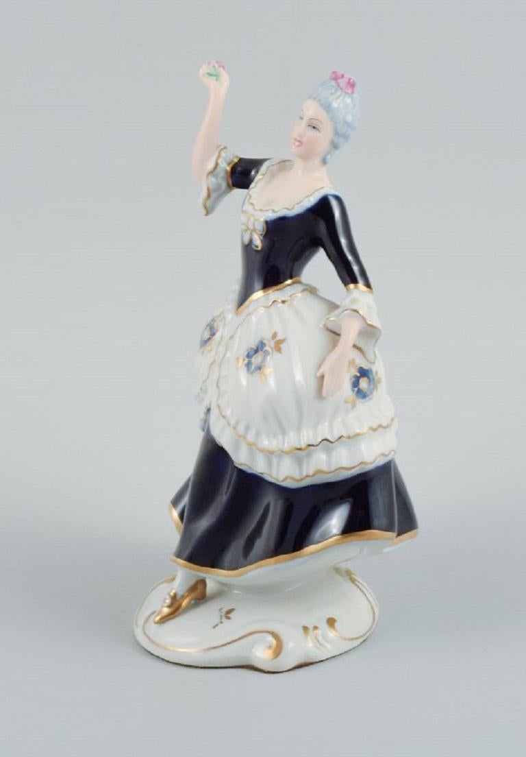 Royal Dux. Rococo Couple in Hand-Painted Porcelain, 1940s For Sale 1