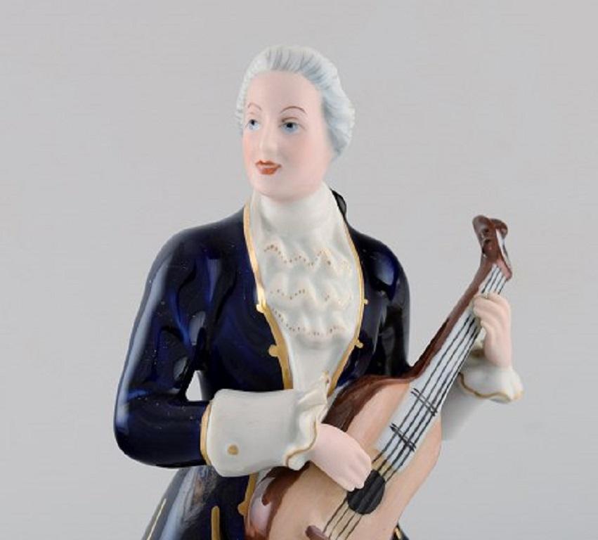 Royal Dux, Rococo Couple in Hand Painted Porcelain, 1940s For Sale 2
