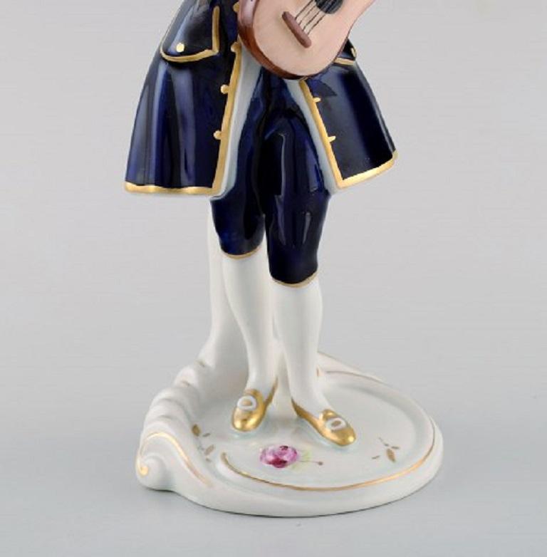 Royal Dux, Rococo Couple in Hand Painted Porcelain, 1940s For Sale 3