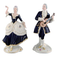 Royal Dux, Pareja rococó en porcelana pintada a mano, años 40