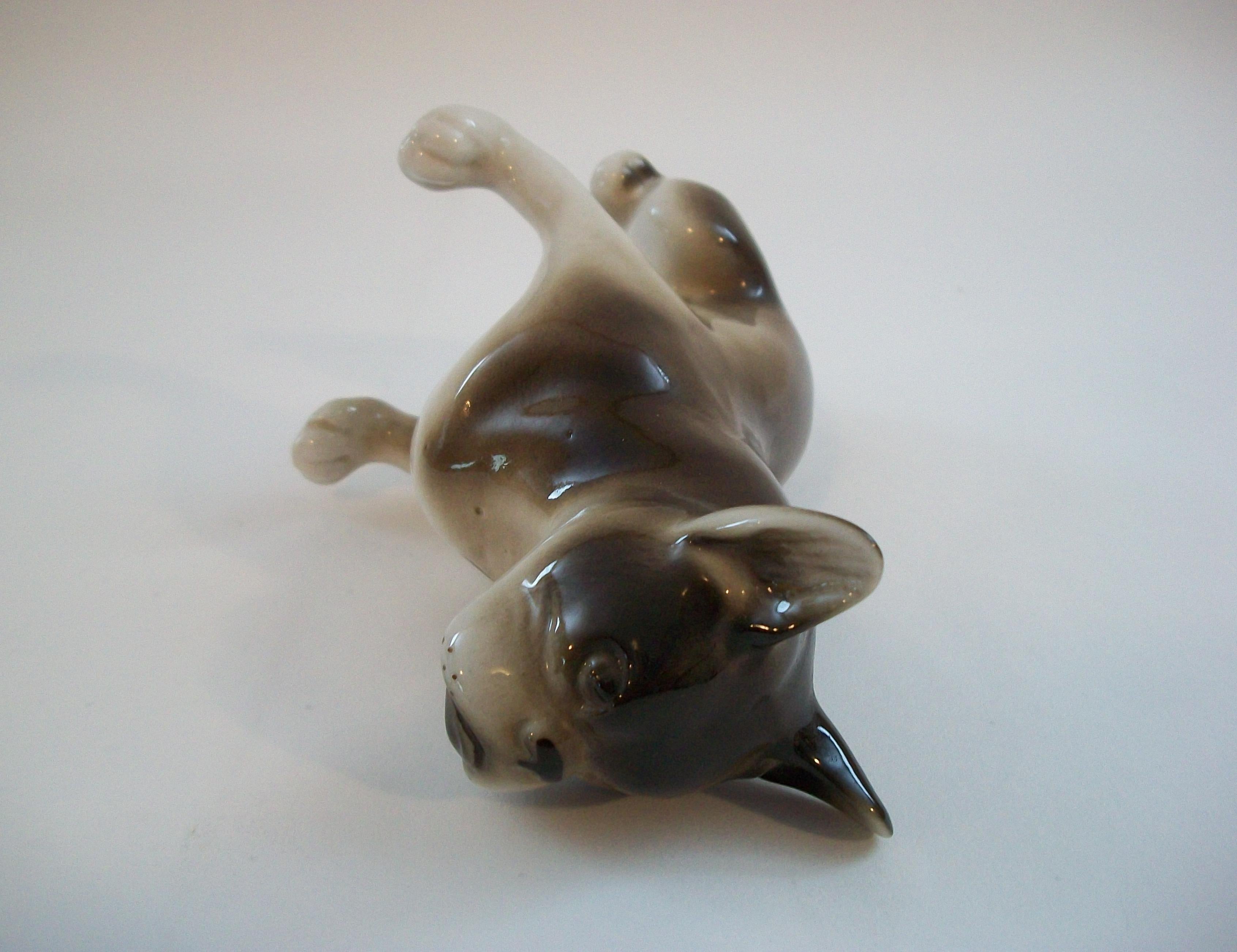 ROYAL DUX - Figurina di cane toro francese in porcellana d'epoca - C.R. - Inizio anni '90 in vendita 5