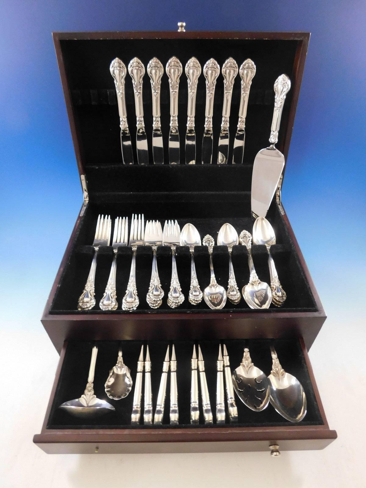Exceptional Royal Dynasty by Stieff sterling silver flatware set, 53 pieces. This set includes:

8 Place Knives, 9 1/8