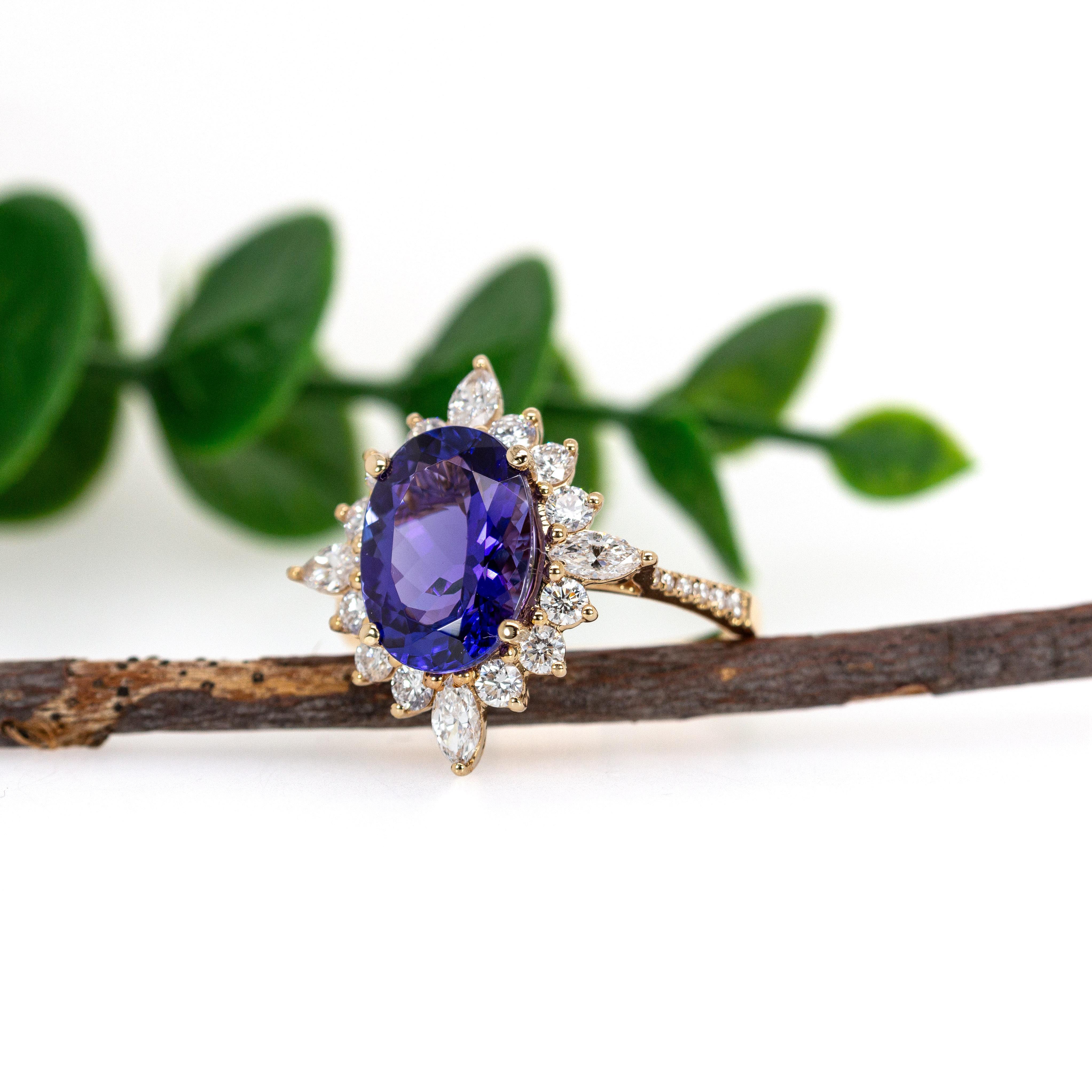 Oval Cut Royal Elegance - 3.7cts Tanzanite and Natural Diamonds 14K Gold Ring For Sale
