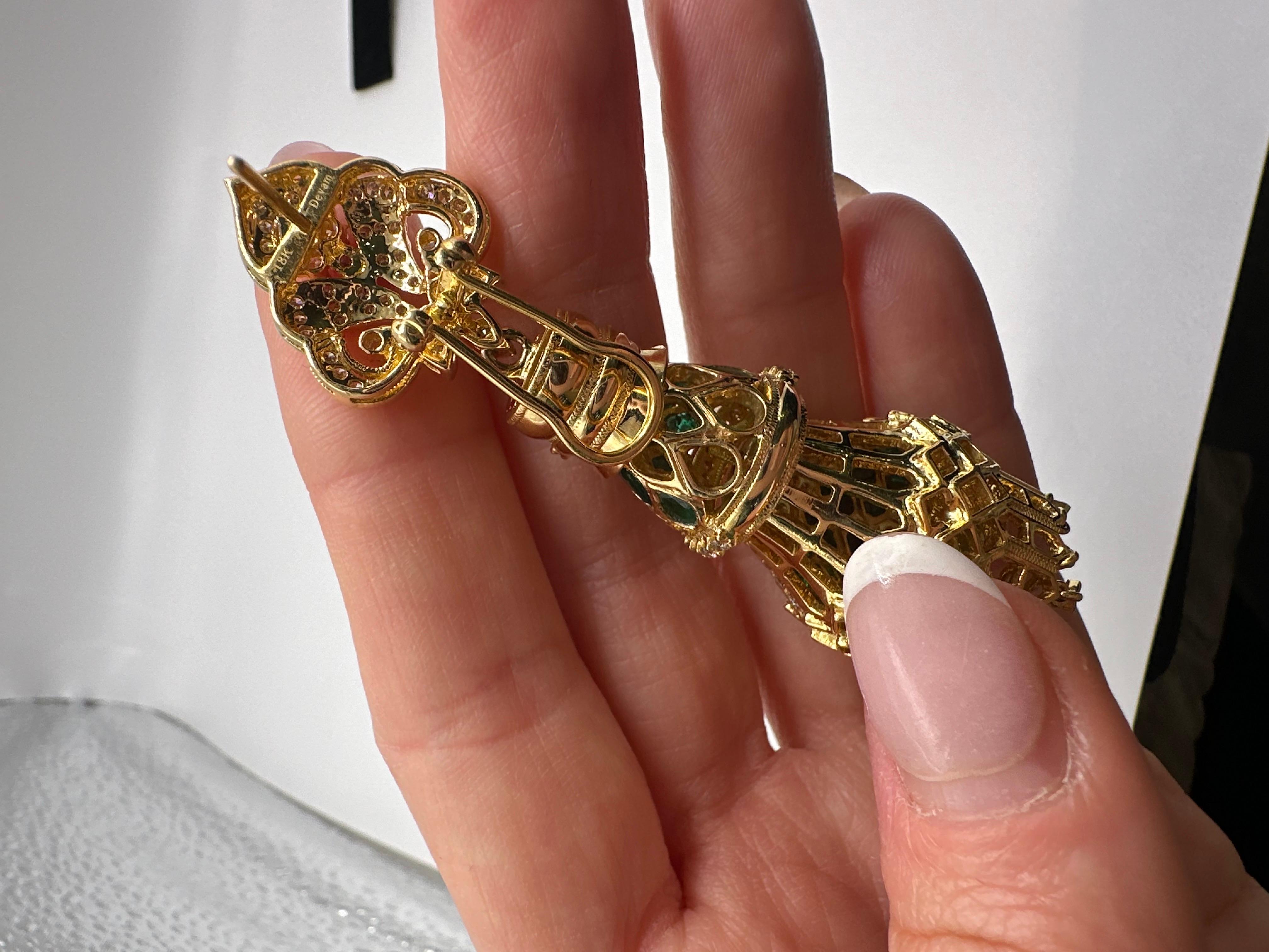 Orecchini con diamanti e smeraldo Royal Diamond Orecchini a lampadario in oro 18KT in vendita 3