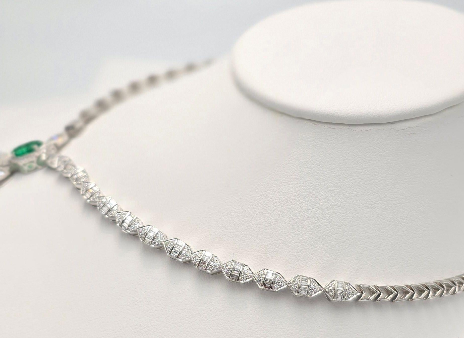 Pear Cut Royal Emerald Necklace and earrings custom designed  in 18K white gold For Sale