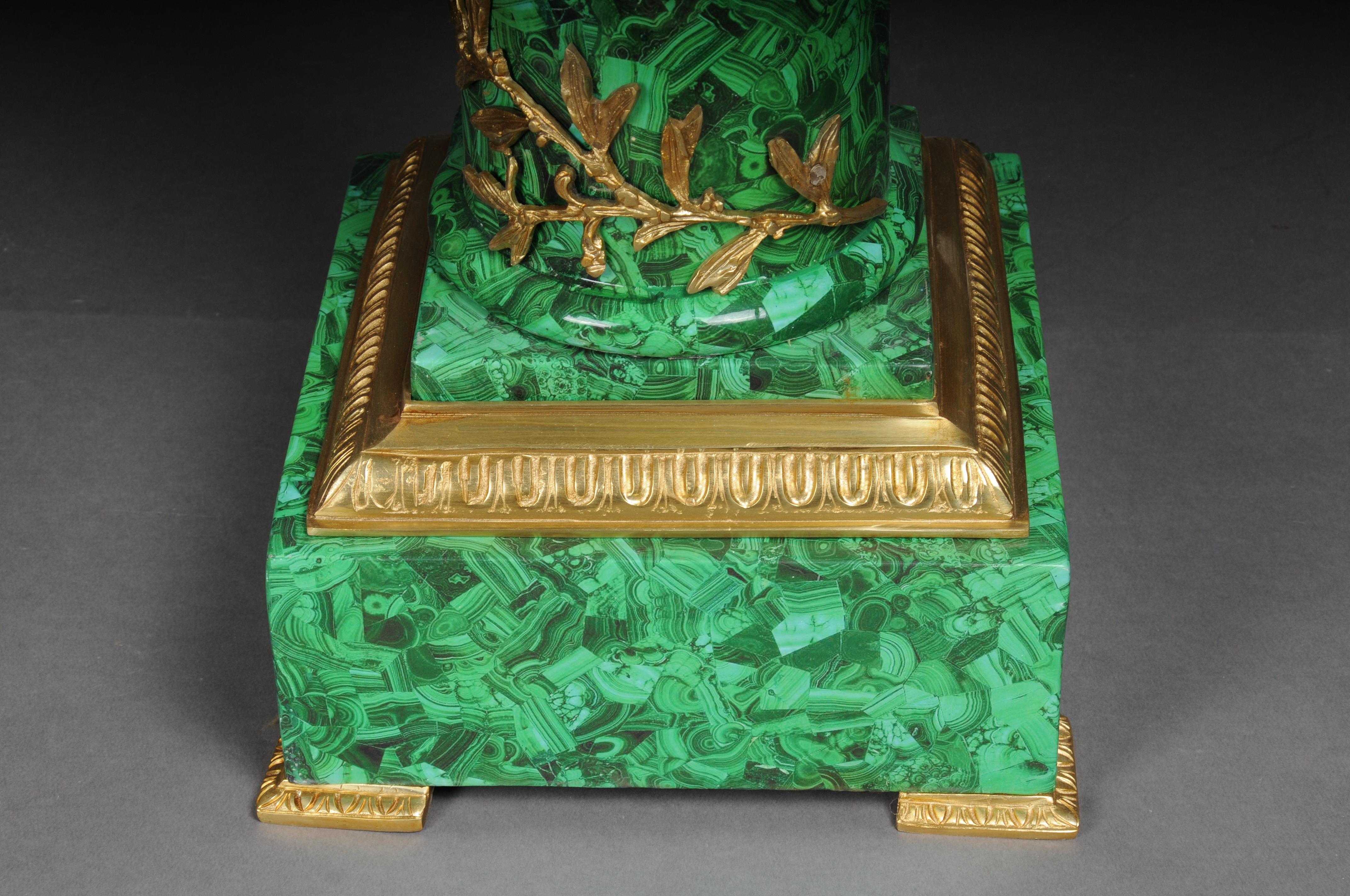 Colonne royale Empire avec malachite et bronze doré en vente 3