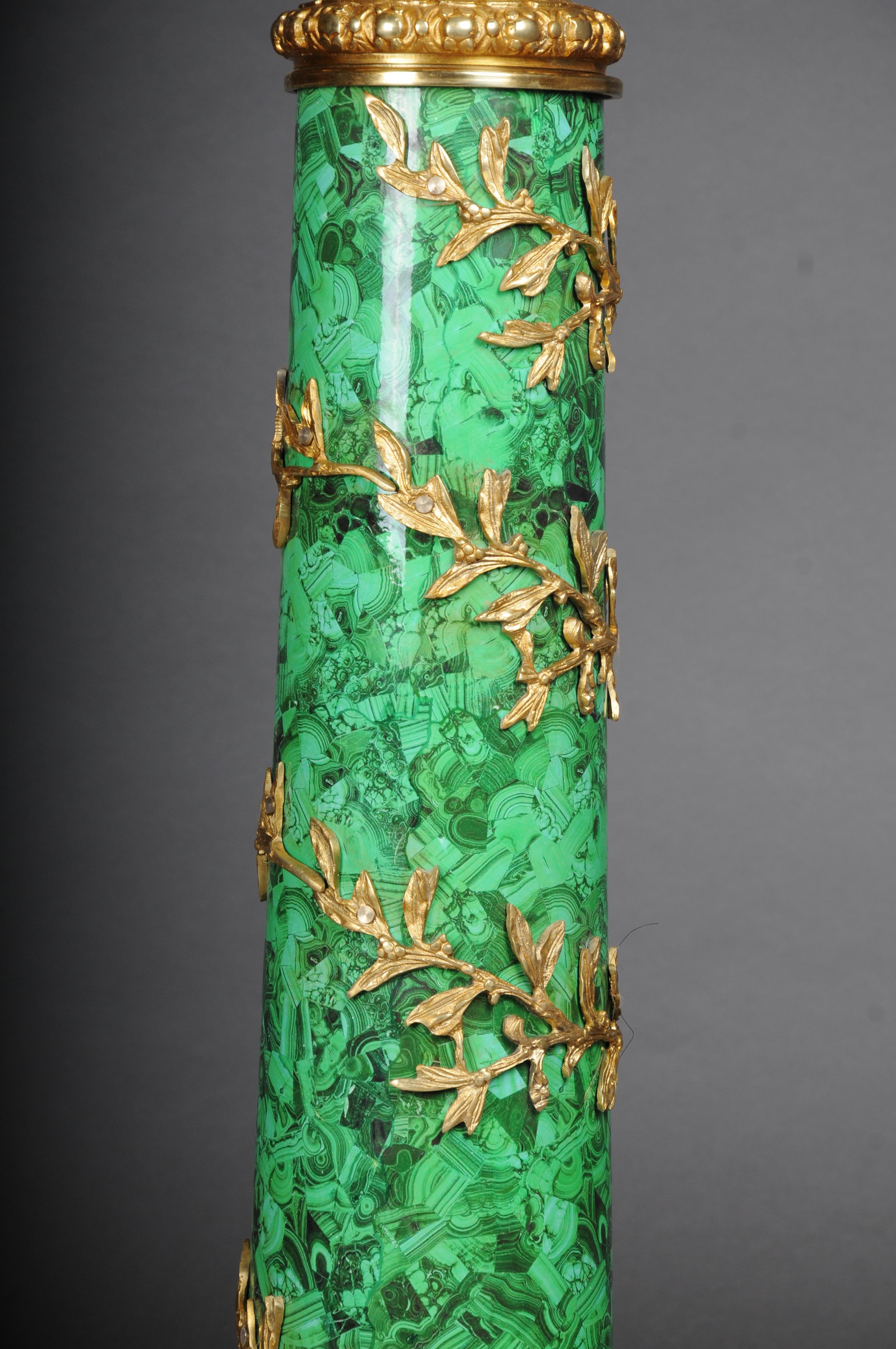 Royal Empire column with malachite and gilt bronze In Good Condition For Sale In Berlin, DE