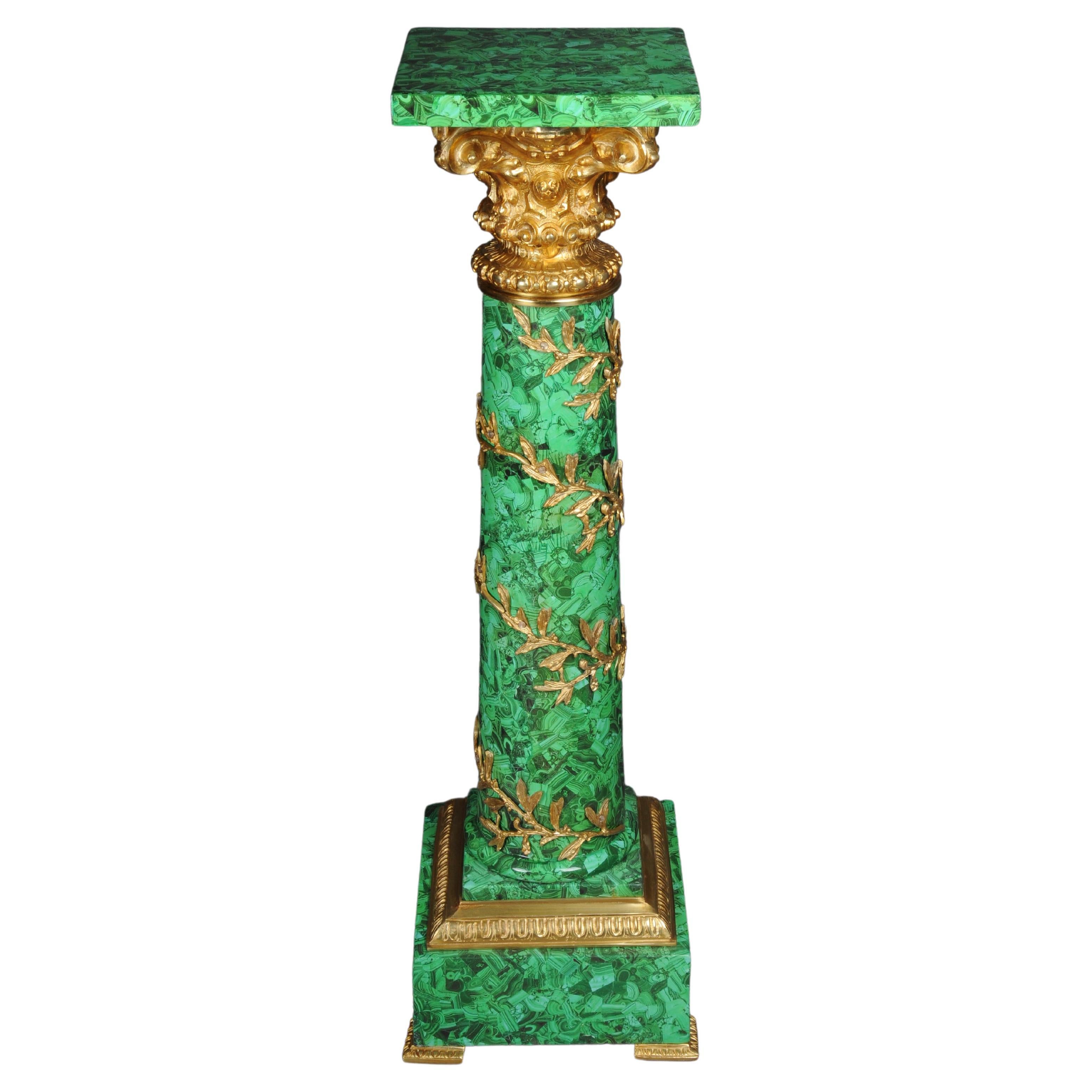 Colonne royale Empire avec malachite et bronze doré en vente