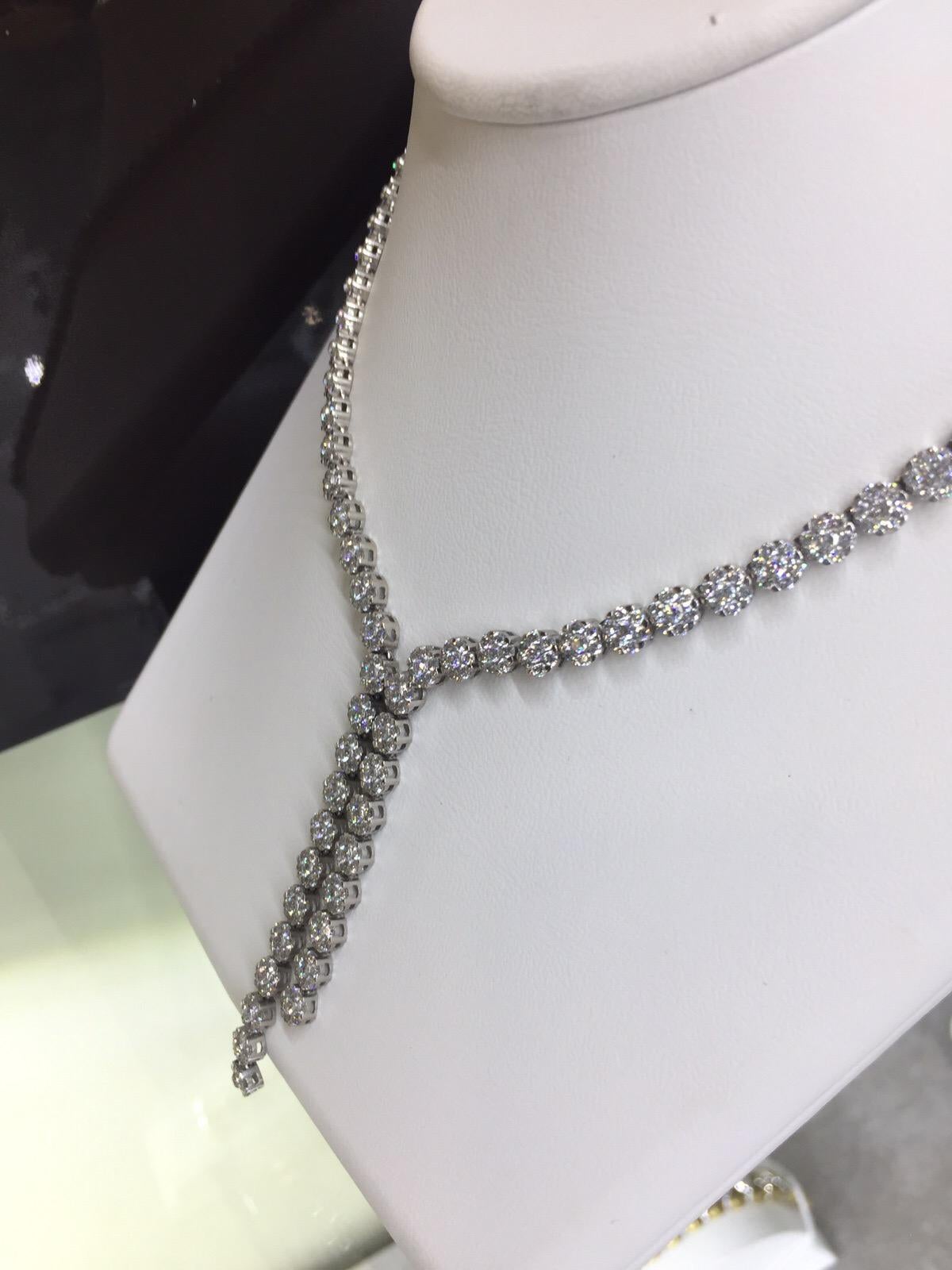 Antique Cushion Cut Royal Fine Jewellery White Diamond White Gold Drop Link Necklace For Sale