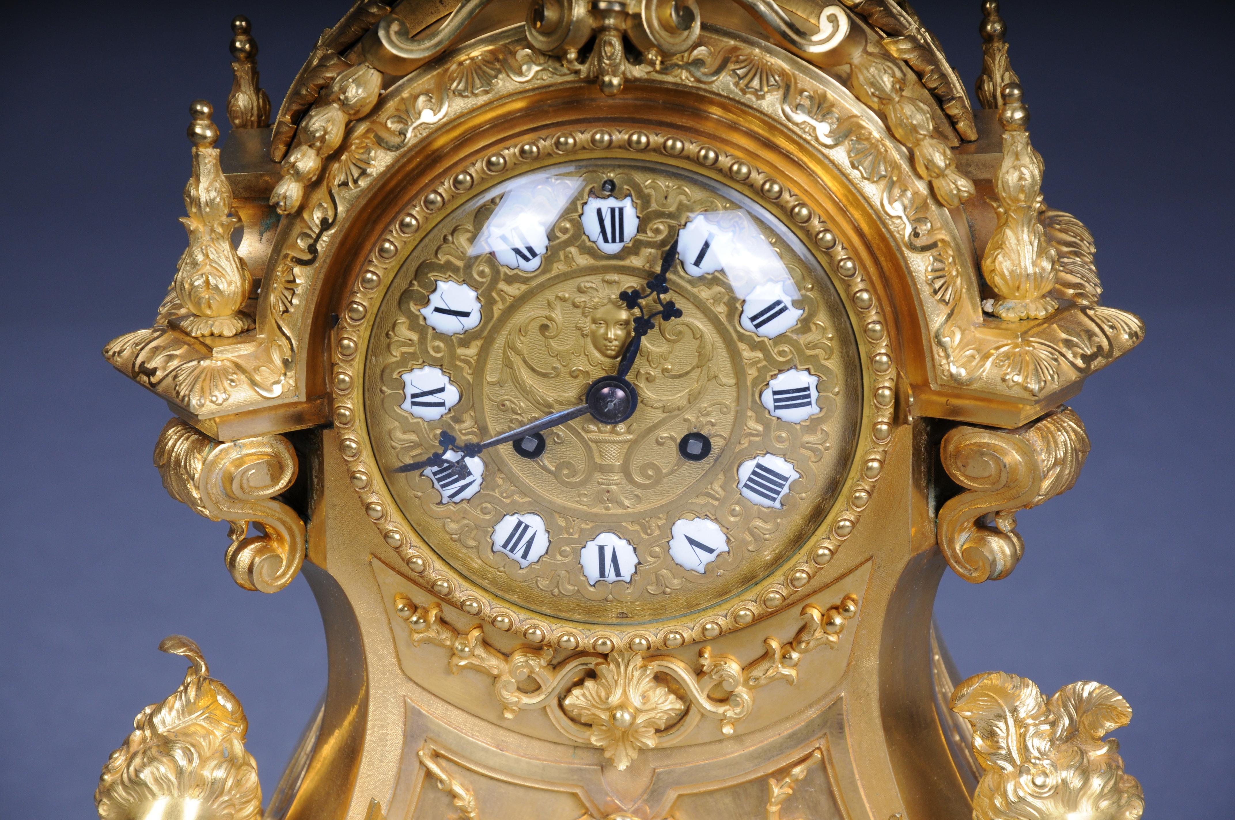 Gilt Royal fire-gilded mantel clock/Pendule Napoleon III, 1870, Paris, signed Lantier For Sale