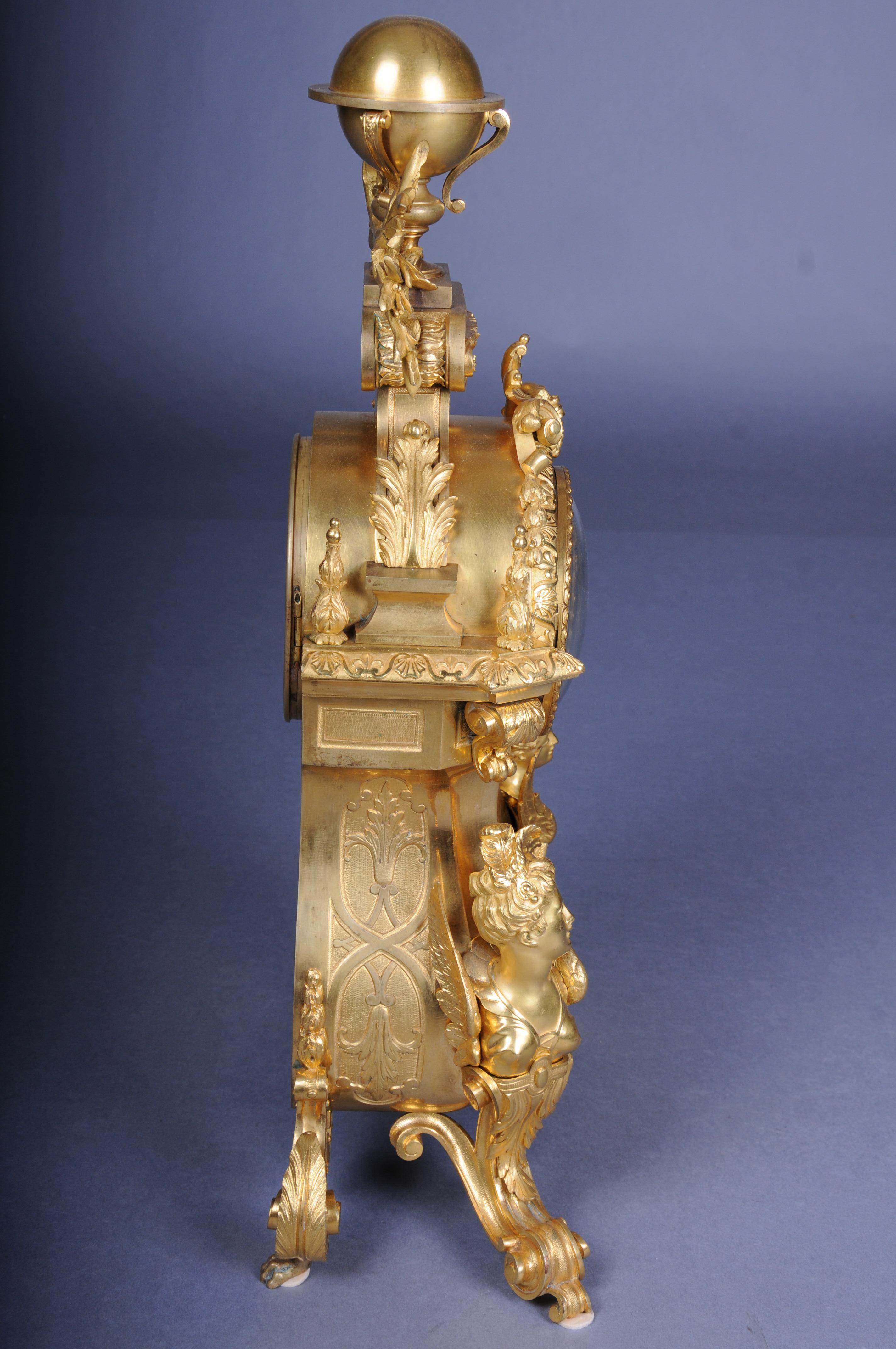 Royal fire-gilded mantel clock/Pendule Napoleon III, 1870, Paris, signed Lantier For Sale 1