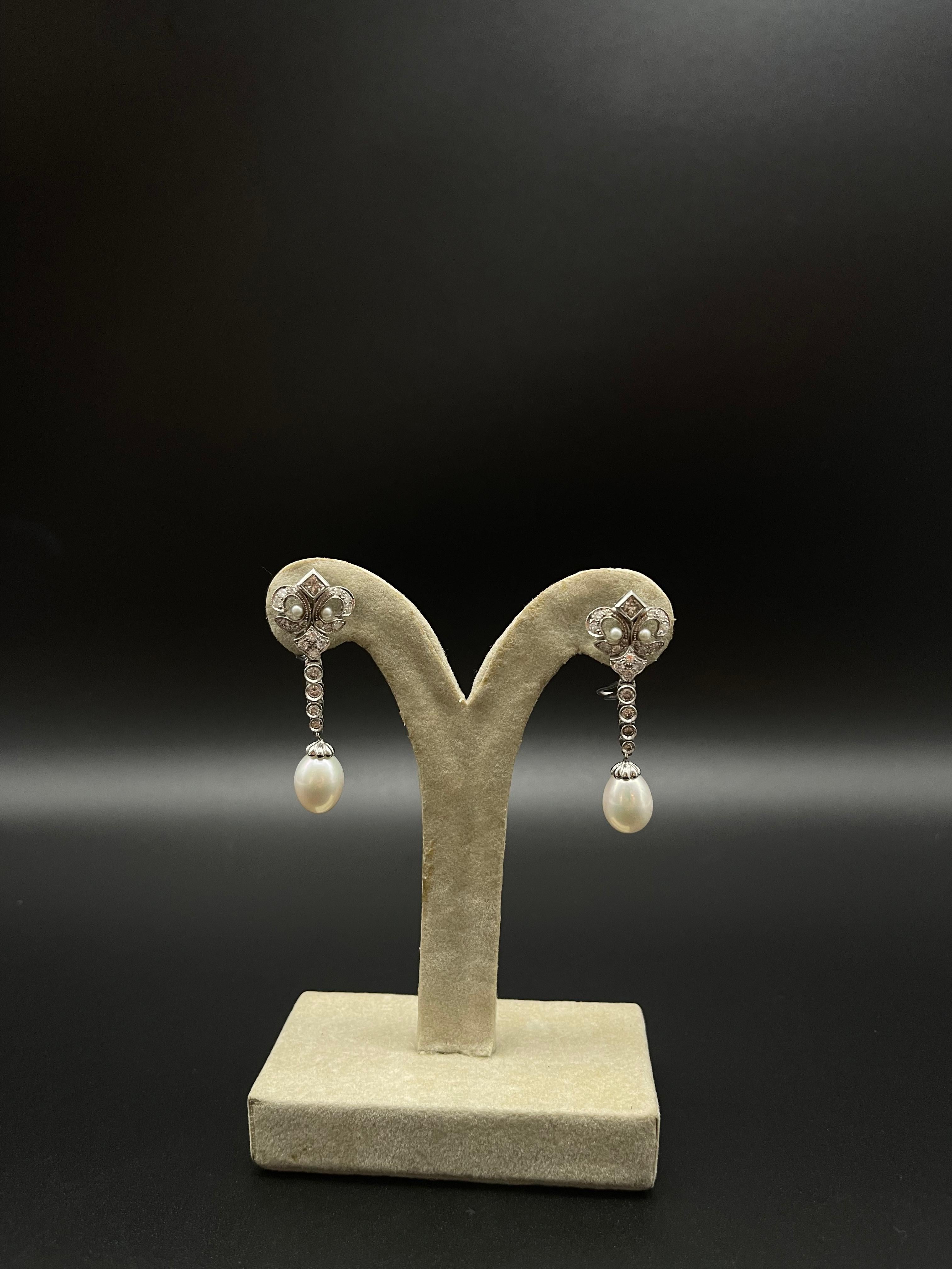 Brilliant Cut Fleur de Lys White Gold Diamonds Pearls Portuguese Gold Earrings For Sale