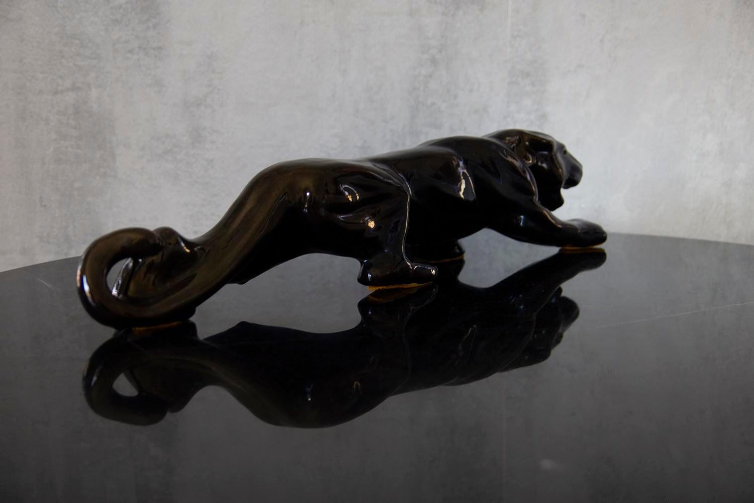 Royal Haeger Ceramic Black Panther with Green Crystals Sculpture In Good Condition In Los Angeles, CA