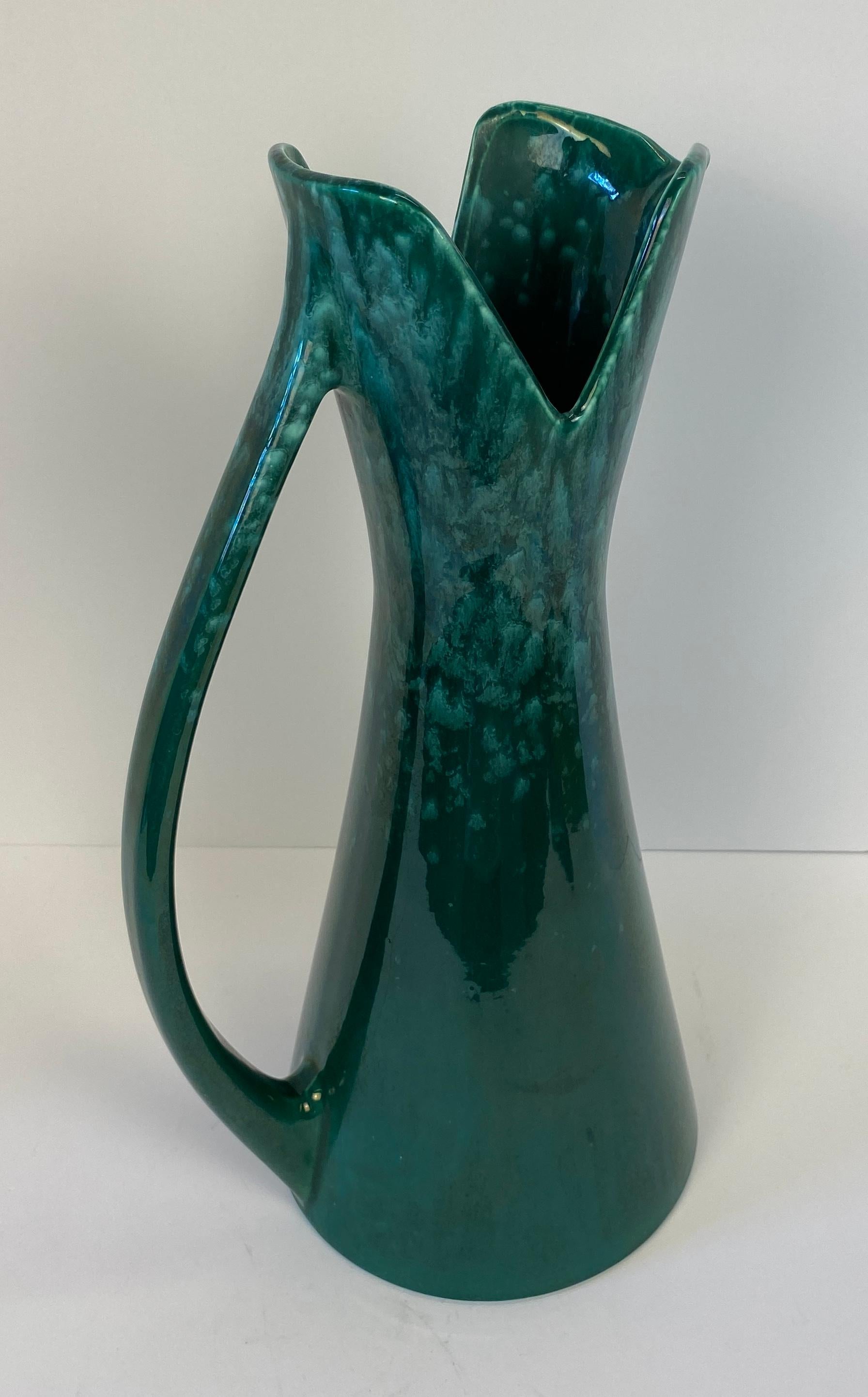 Mid-Century moderno Vaso con manico in ceramica Royal Haeger in vendita