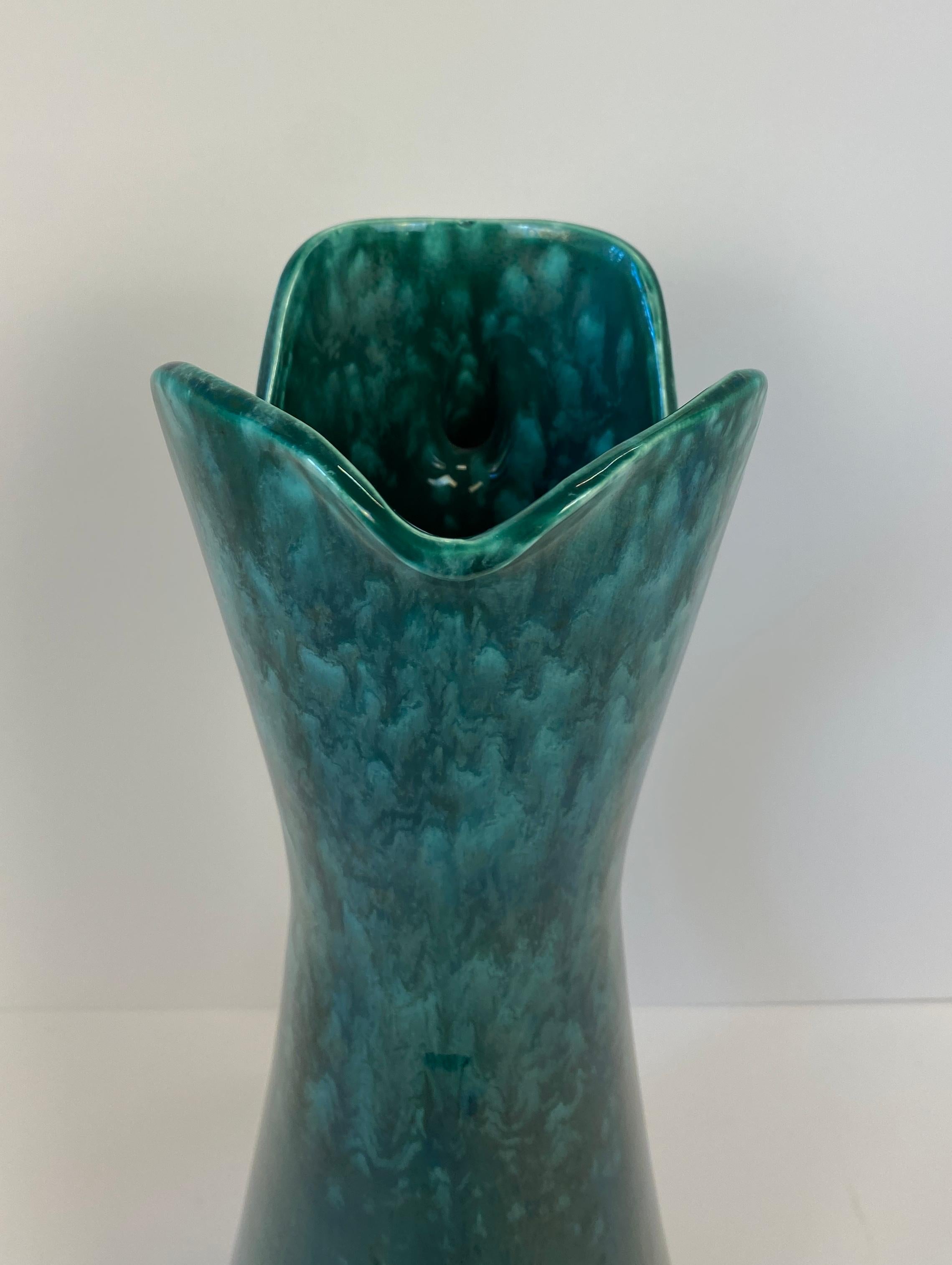 XX secolo Vaso con manico in ceramica Royal Haeger in vendita