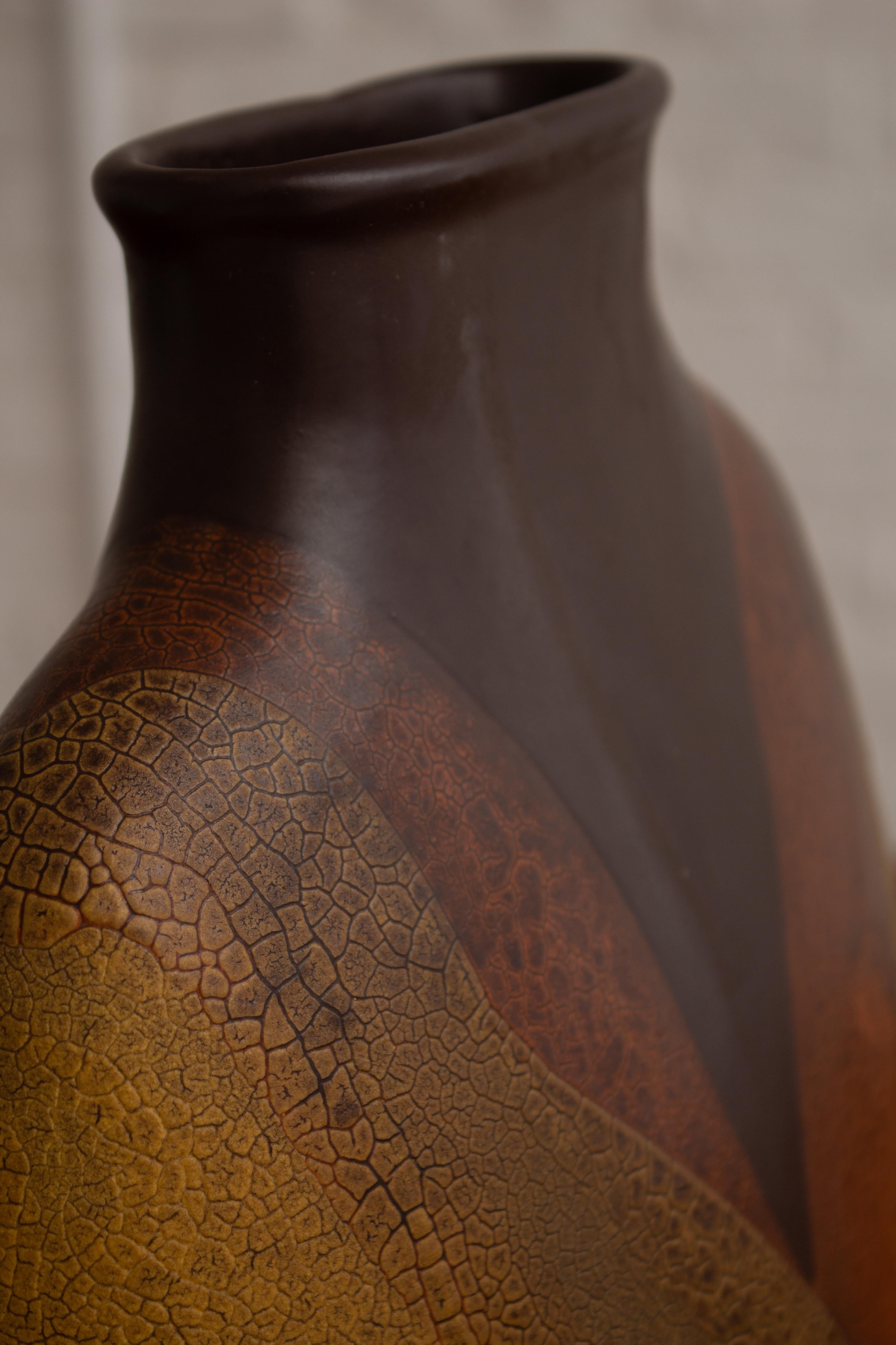 Vase en forme de flasque Royal Haeger Earth Wrap en vente 2