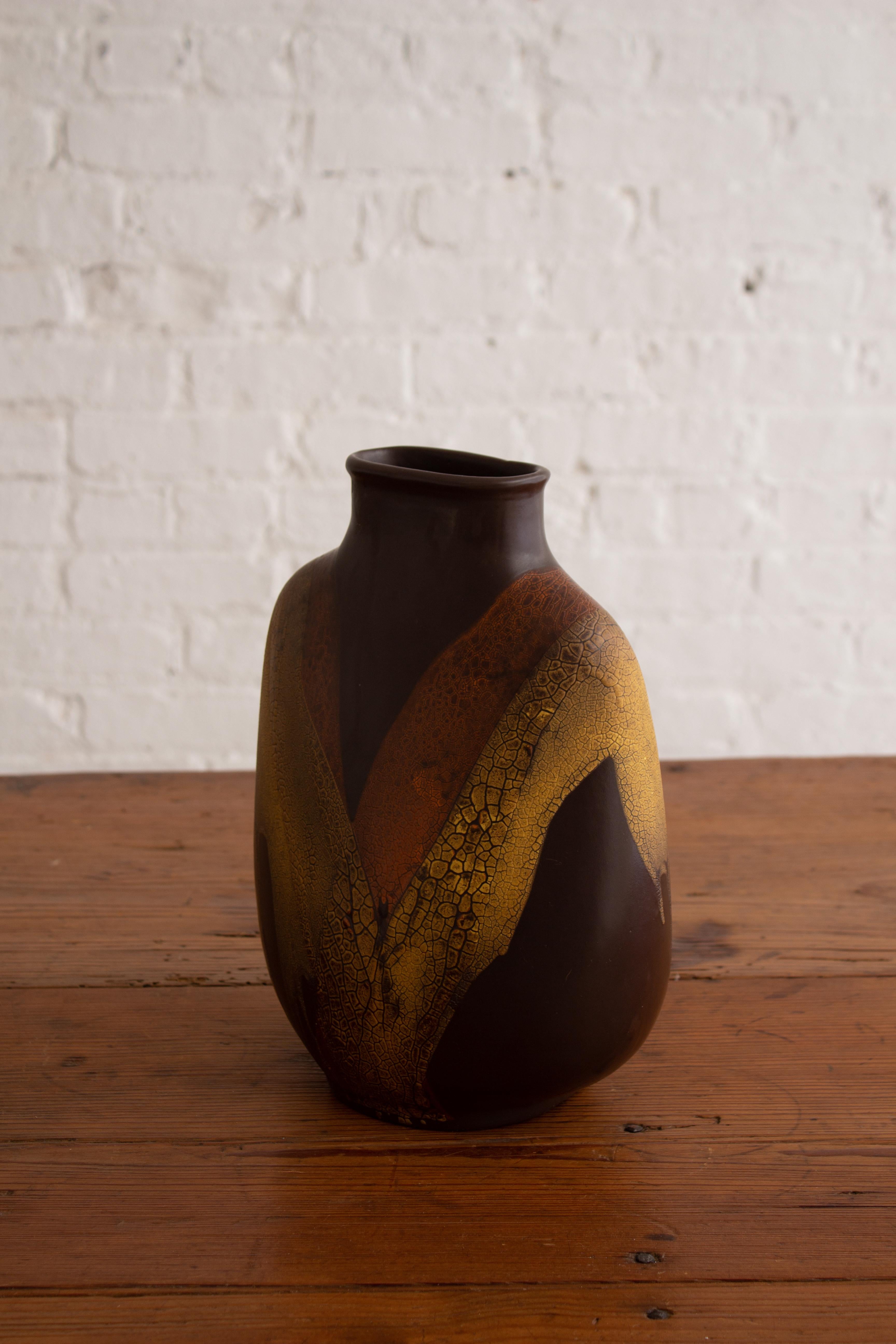 Vernissé Vase en forme de flasque Royal Haeger Earth Wrap en vente