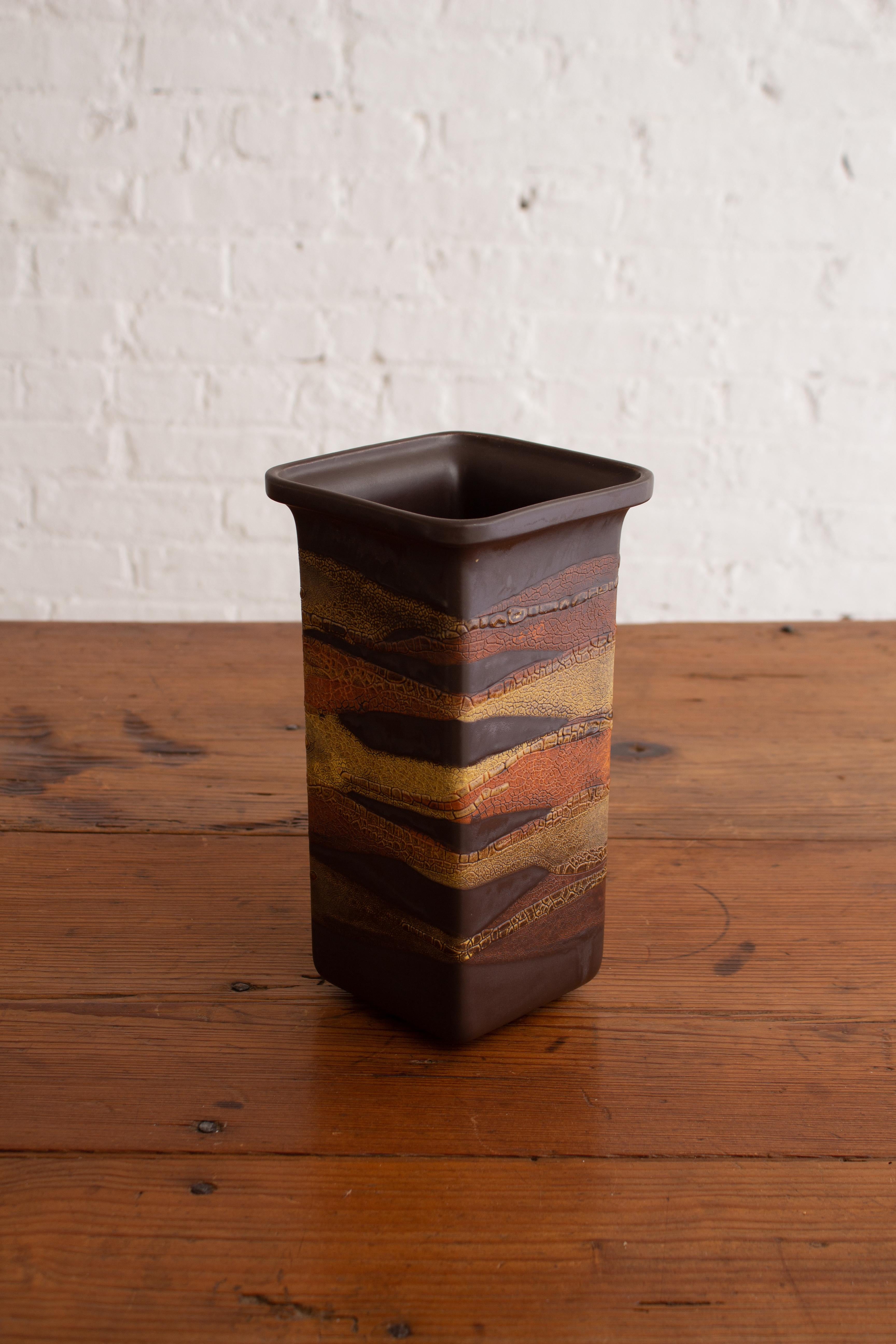 American Royal Haeger “Earth Wrap” Geometric Form Vase For Sale