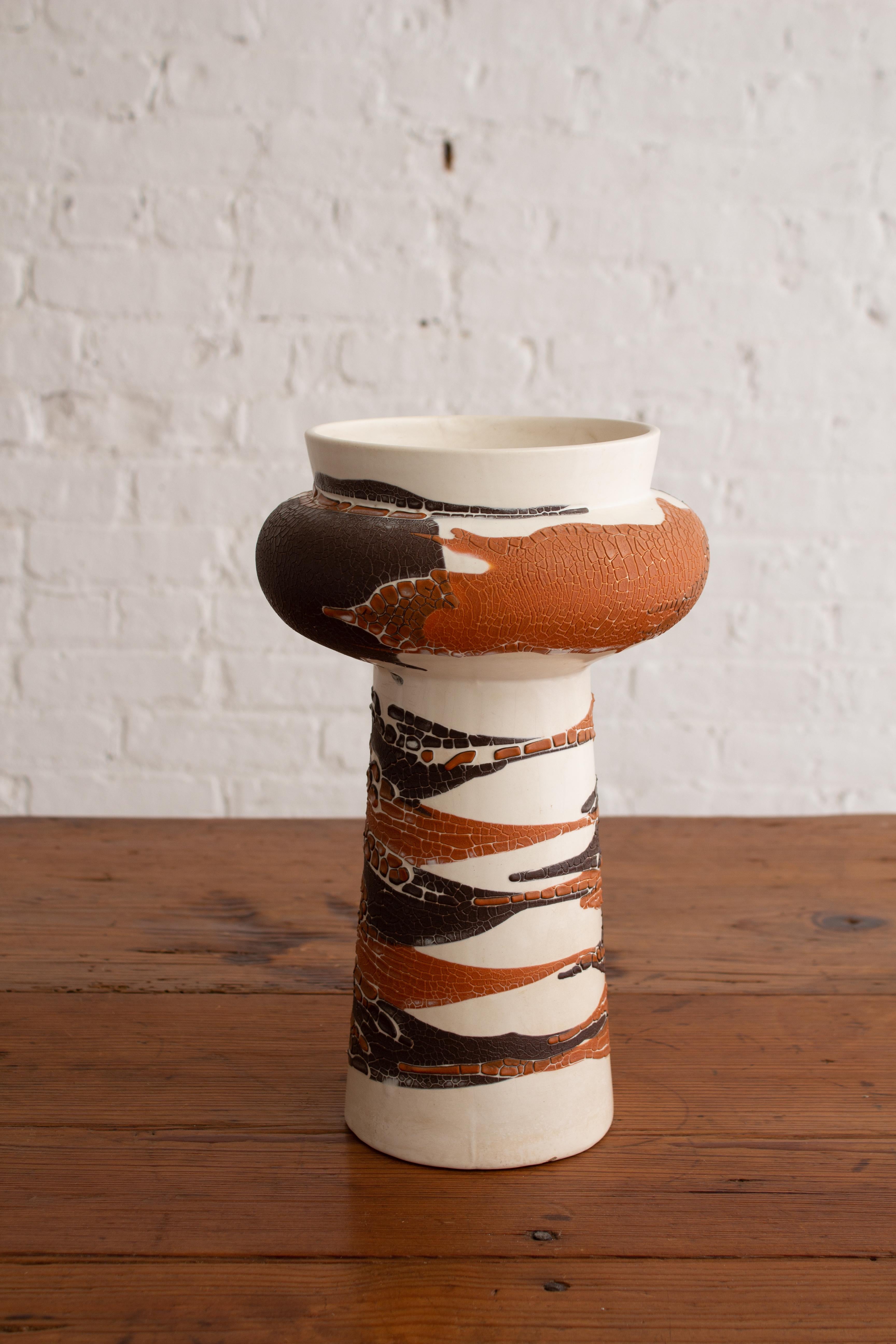 Mid-Century Modern Royal Haeger “Earth Wrap” Sculptural Form Vase For Sale