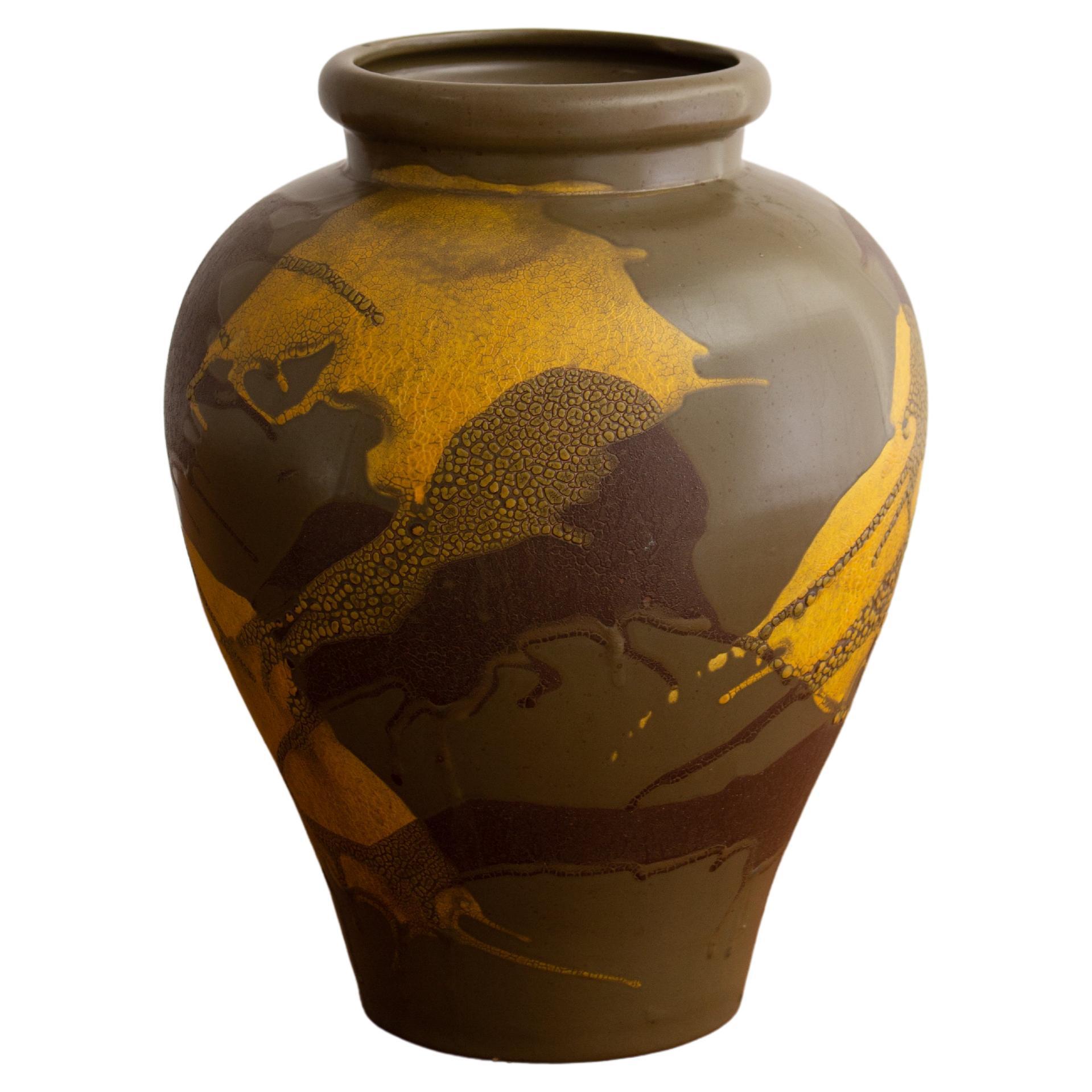 Royal Haeger Earth Wrap Urn Form Vase en vente