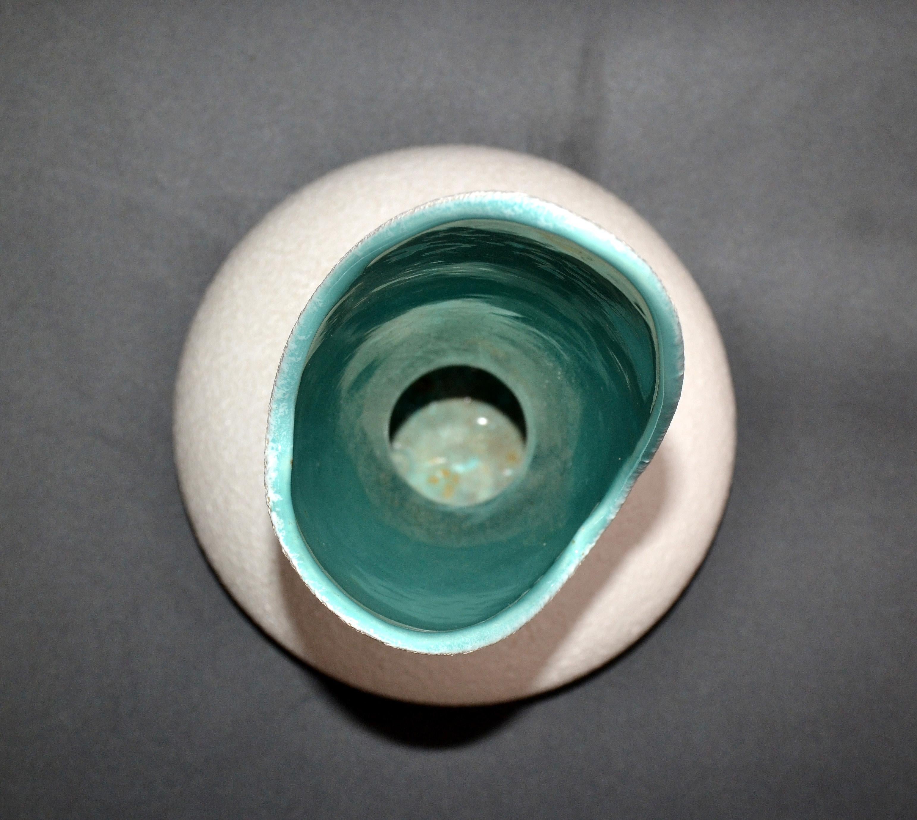 Royal Haeger White & Turquoise Lava Glazed Pottery Vase Mid-Century Modern, USA In Good Condition In Miami, FL