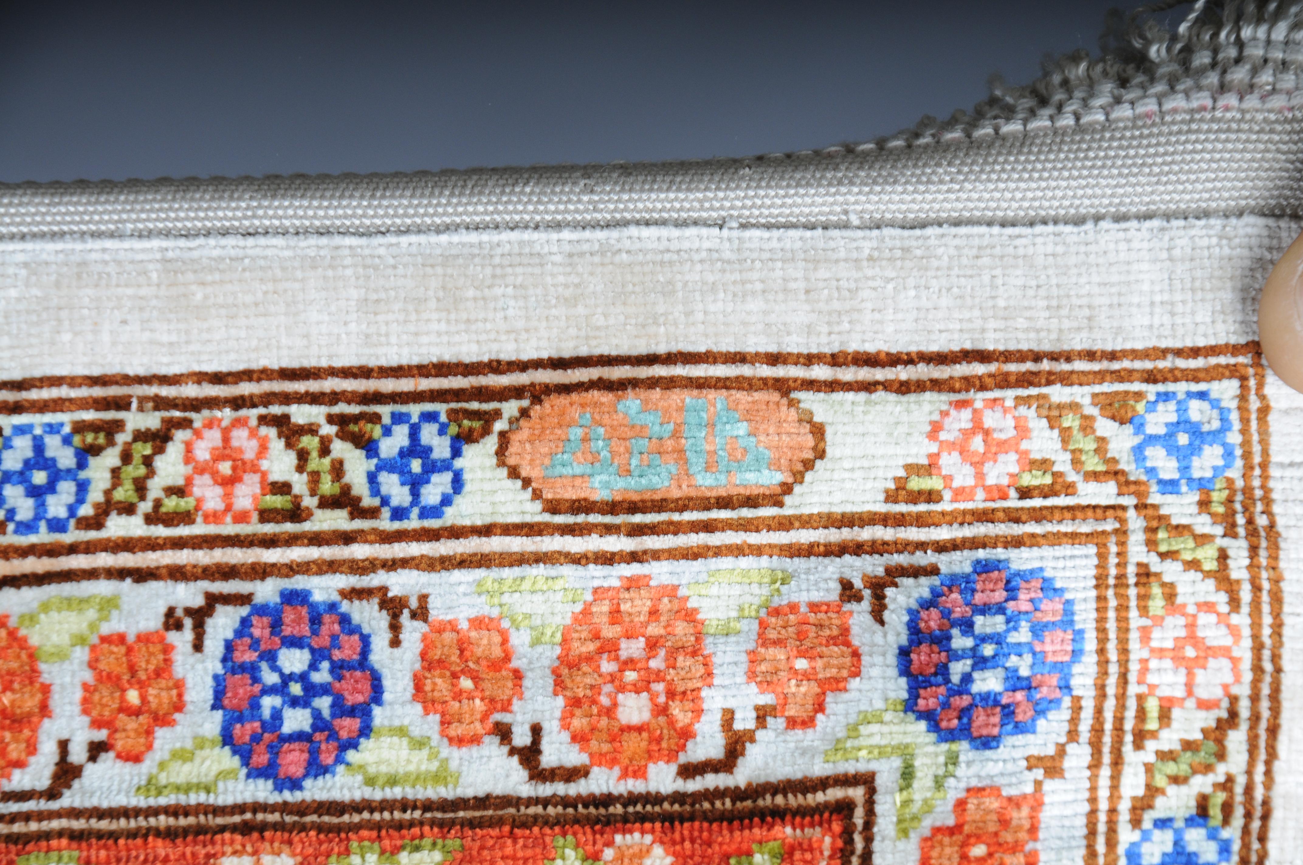 Königlicher Hereke Teppich, Seide auf Seide um 1980 im Angebot 11