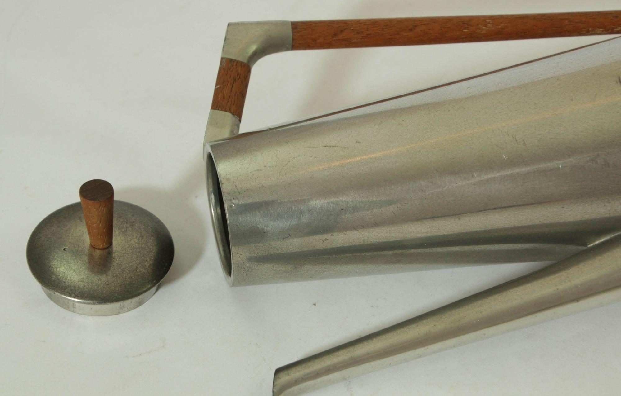 Cafetière danoise Royal Holland en étain et teck des années 1960 KMD Tiel Daalderop en vente 9