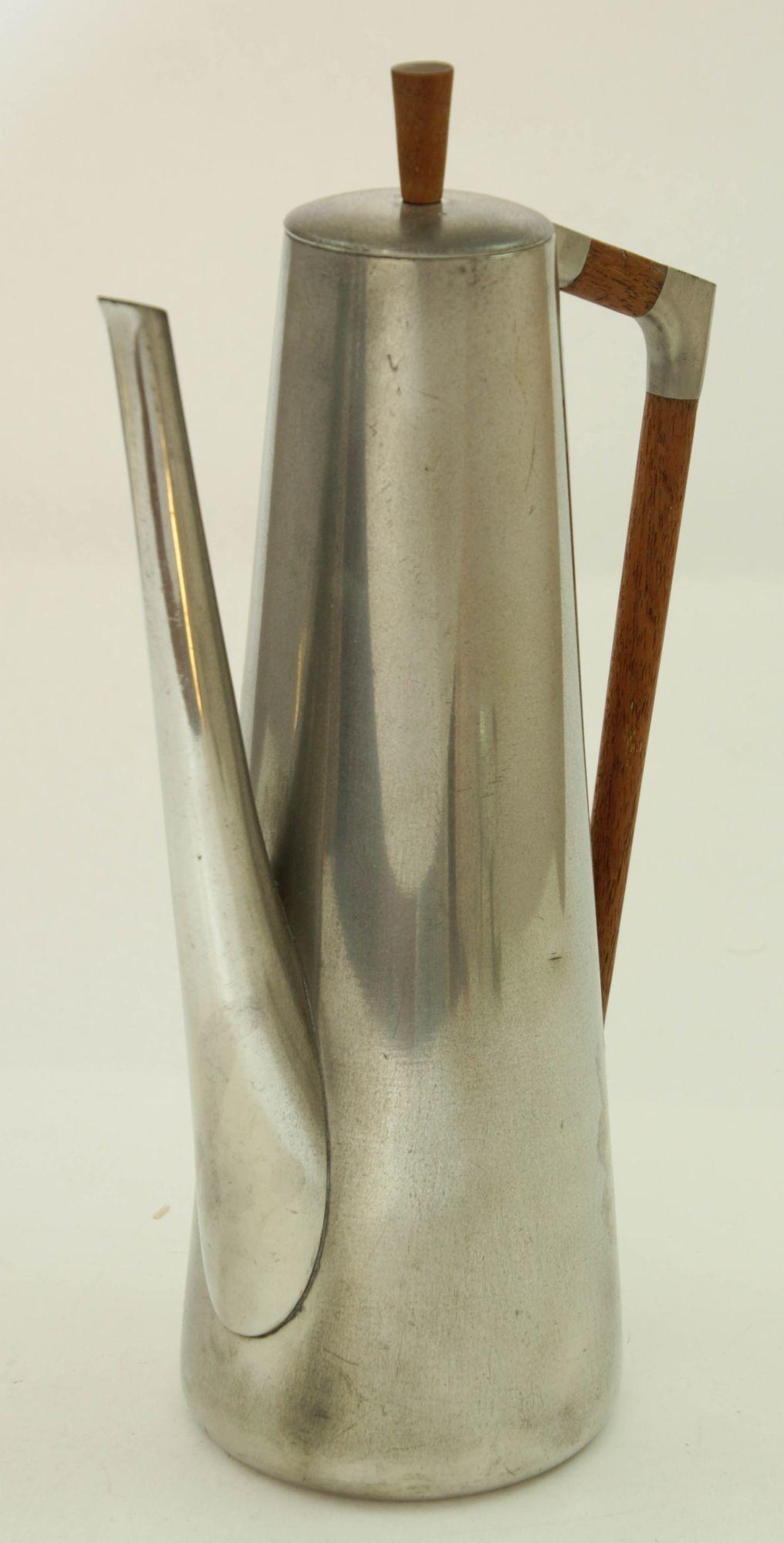 Cafetière danoise Royal Holland en étain et teck des années 1960 KMD Tiel Daalderop en vente 10
