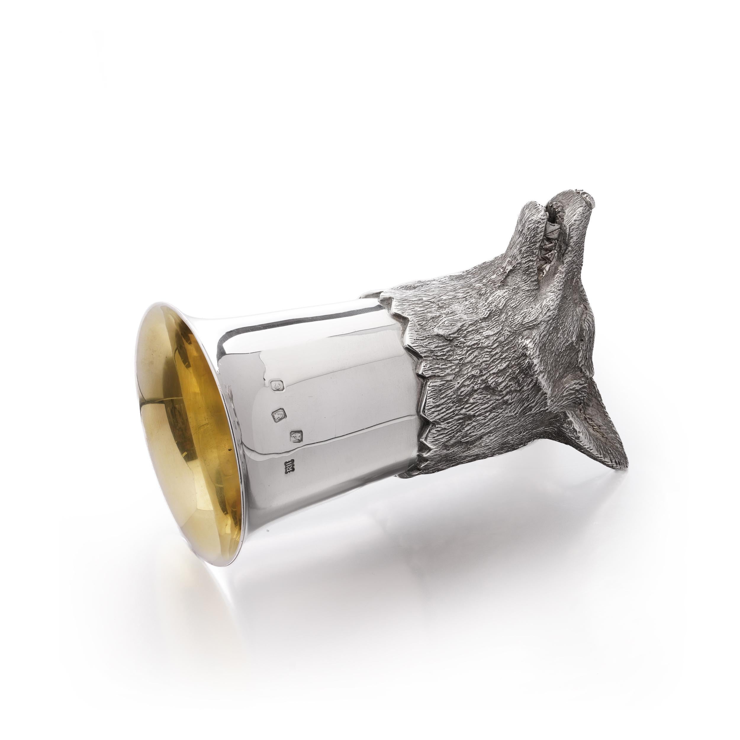 Royal Irish Silver Co. Steigbügelbecher Wolf, Sterling Silber vergoldet, 1972 im Angebot 8