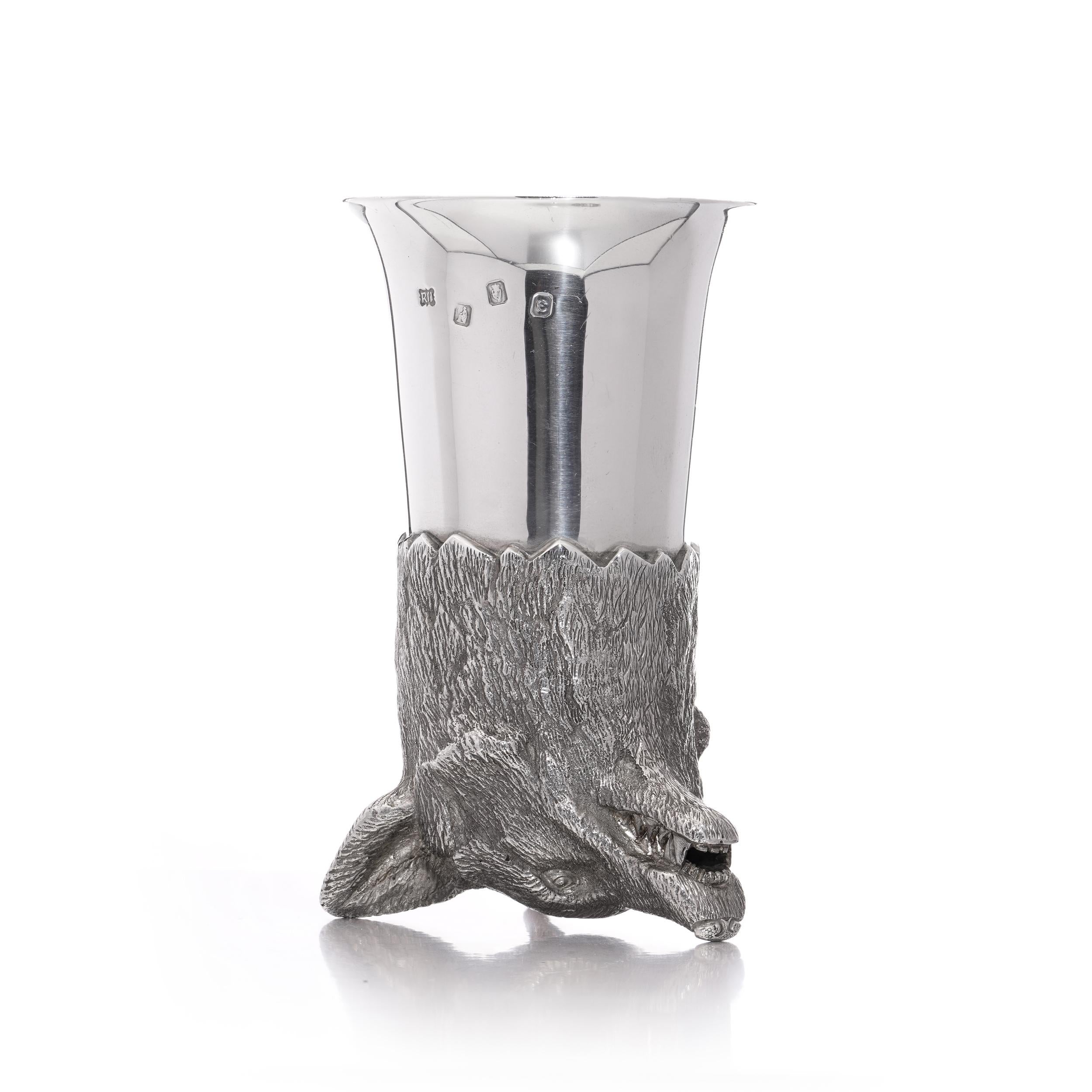 Royal Irish Silver Co. Steigbügelbecher Wolf, Sterling Silber vergoldet, 1972 (Ende des 20. Jahrhunderts) im Angebot