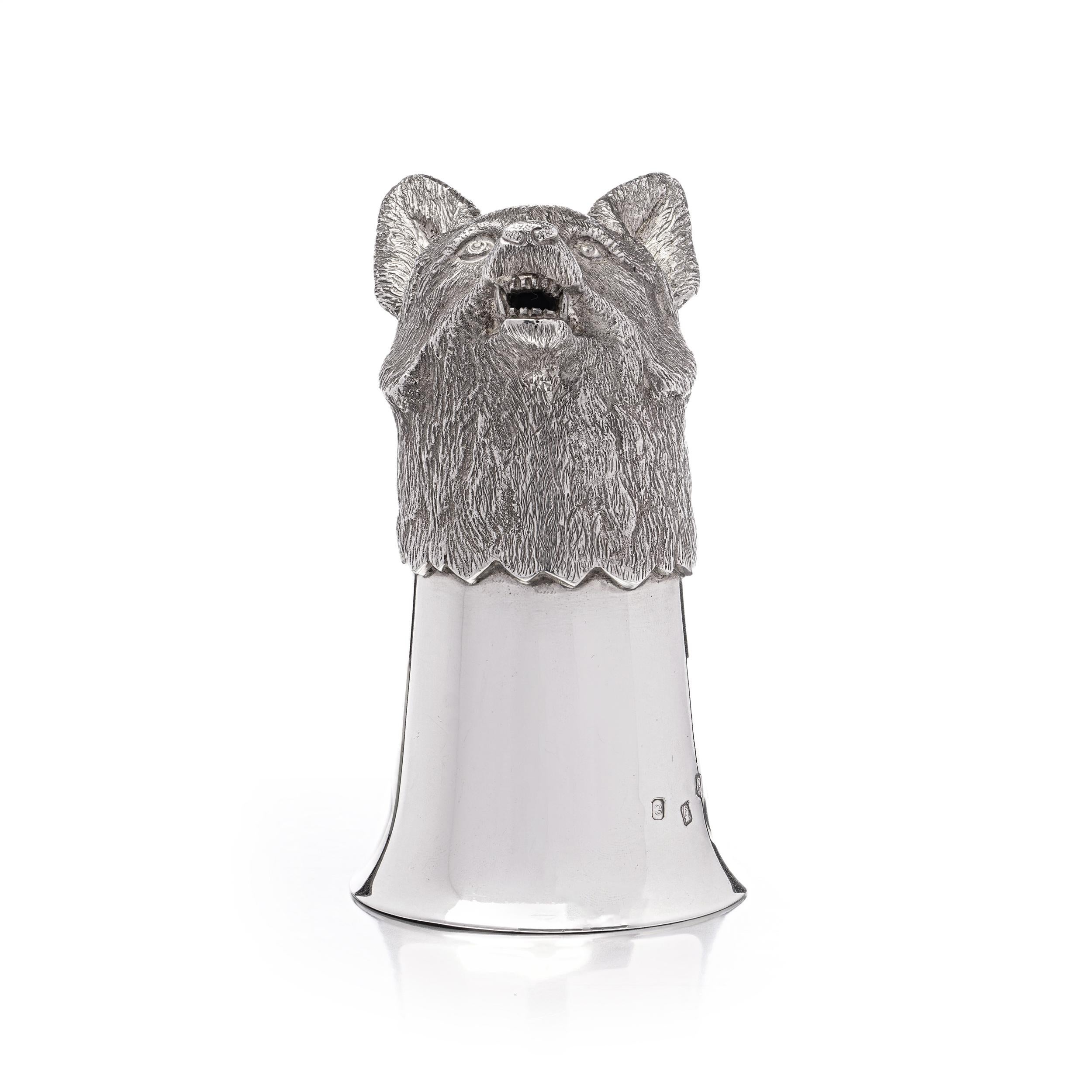 Royal Irish Silver Co. Steigbügelbecher Wolf, Sterling Silber vergoldet, 1972 im Angebot 1