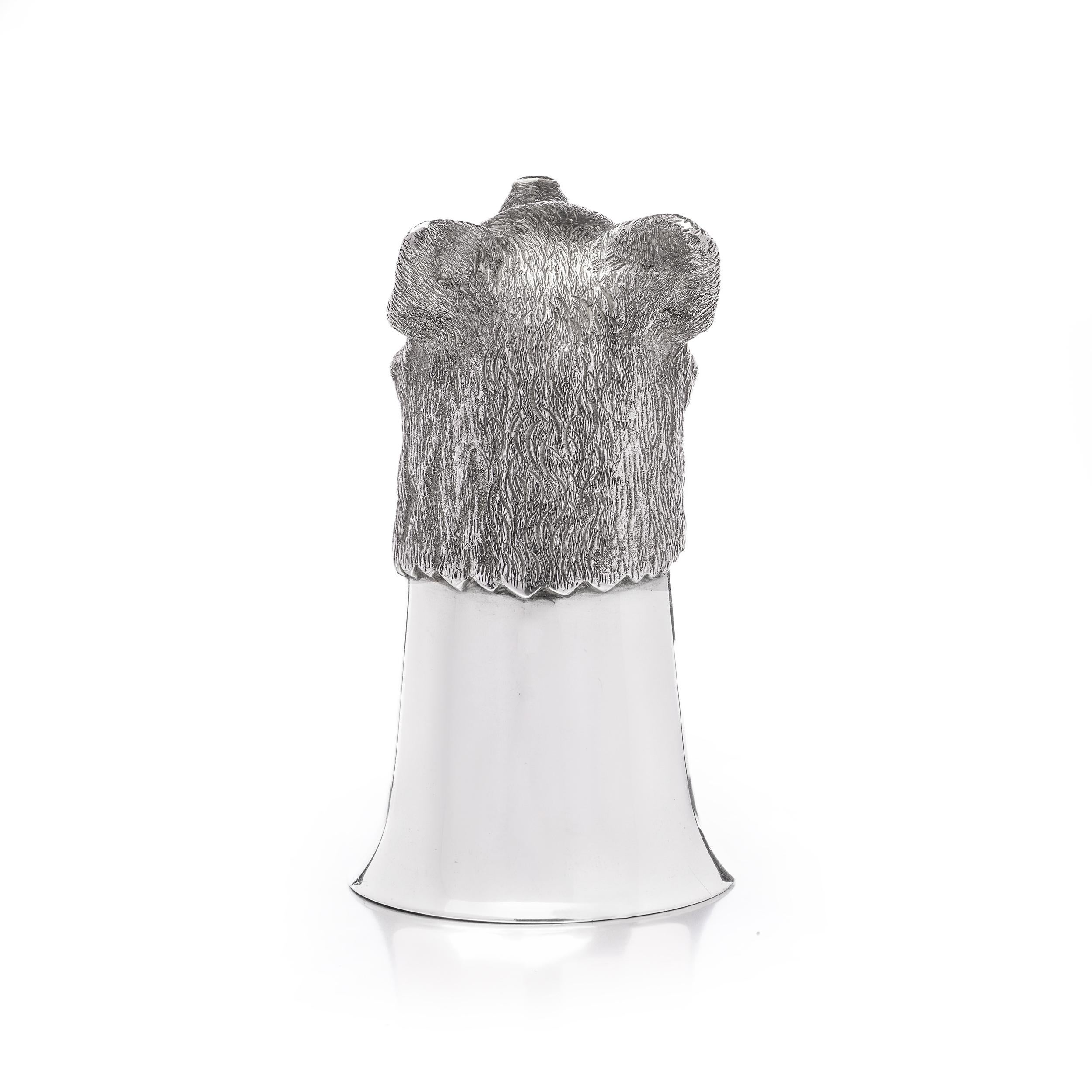 Royal Irish Silver Co. Steigbügelbecher Wolf, Sterling Silber vergoldet, 1972 im Angebot 3