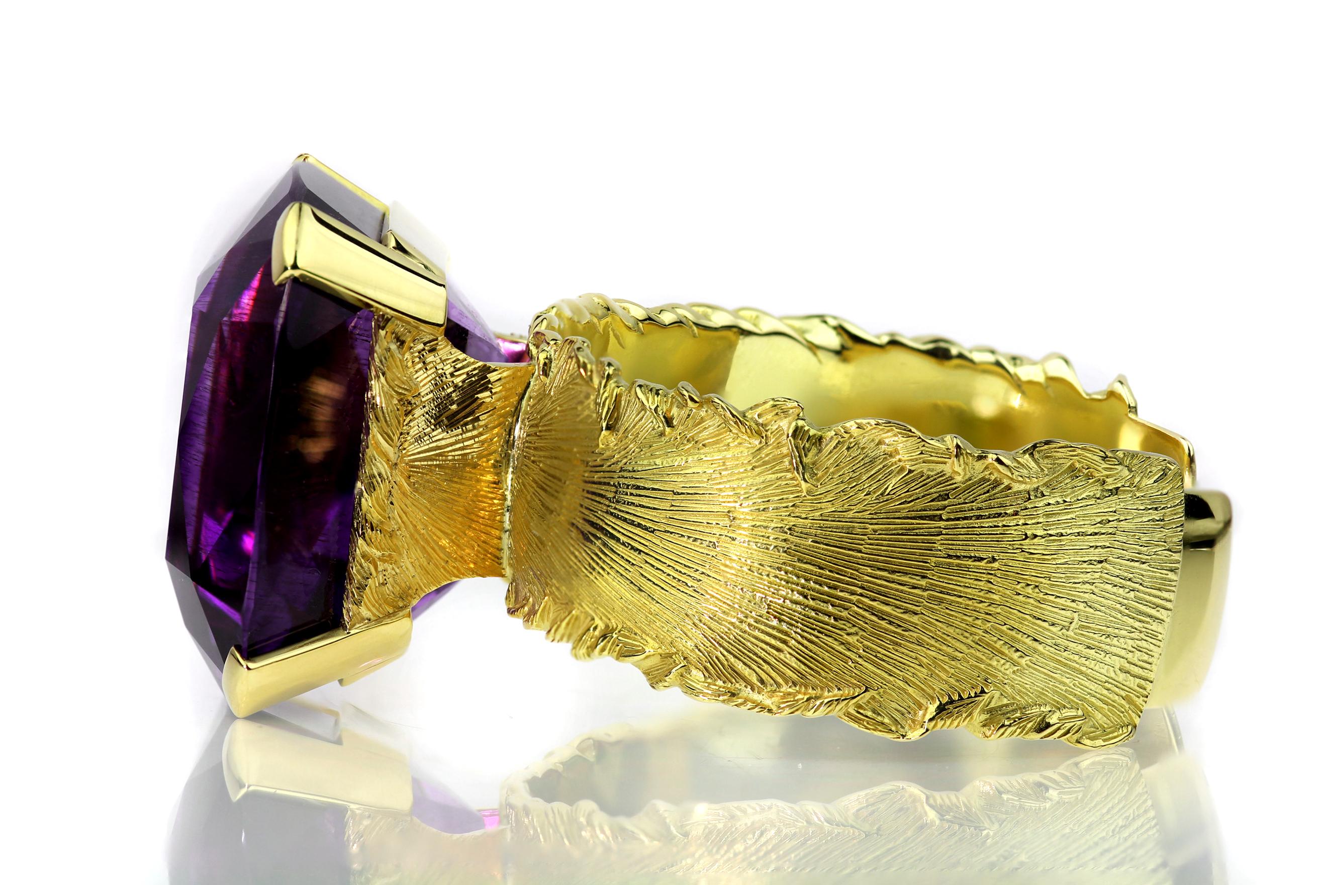 Modern Simon Benney, Royal Jeweler, 18 K Gold Cuff Bangle with Big Amethyst