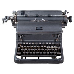 Royal KMM Standard Manual Typewriter c.1948