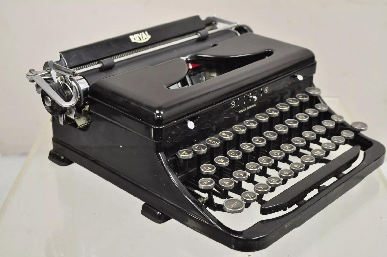 Art Déco Royal Model O Touch Control Glossy Black Macchina da scrivere manuale portatile con custodia in vendita