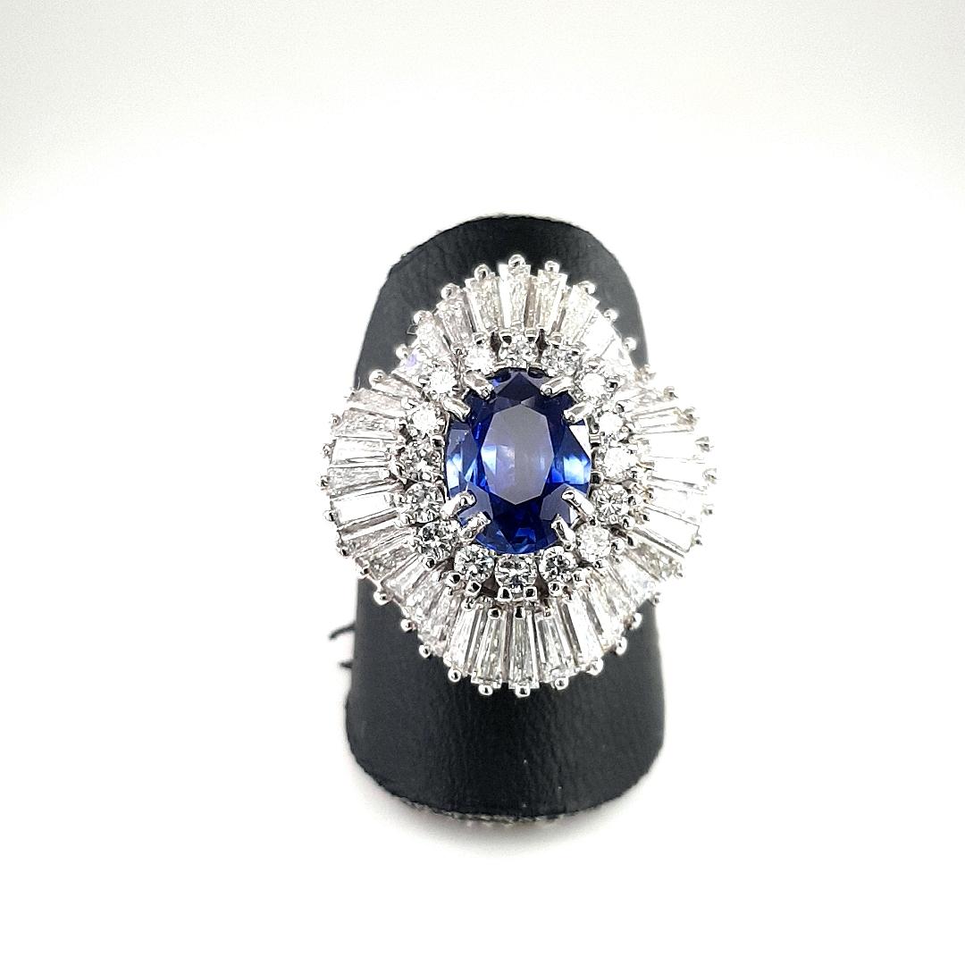 18kt Royal Natural Sapphire and Diamond Tapers Exclusive Skirt Ring Handmade For Sale 5