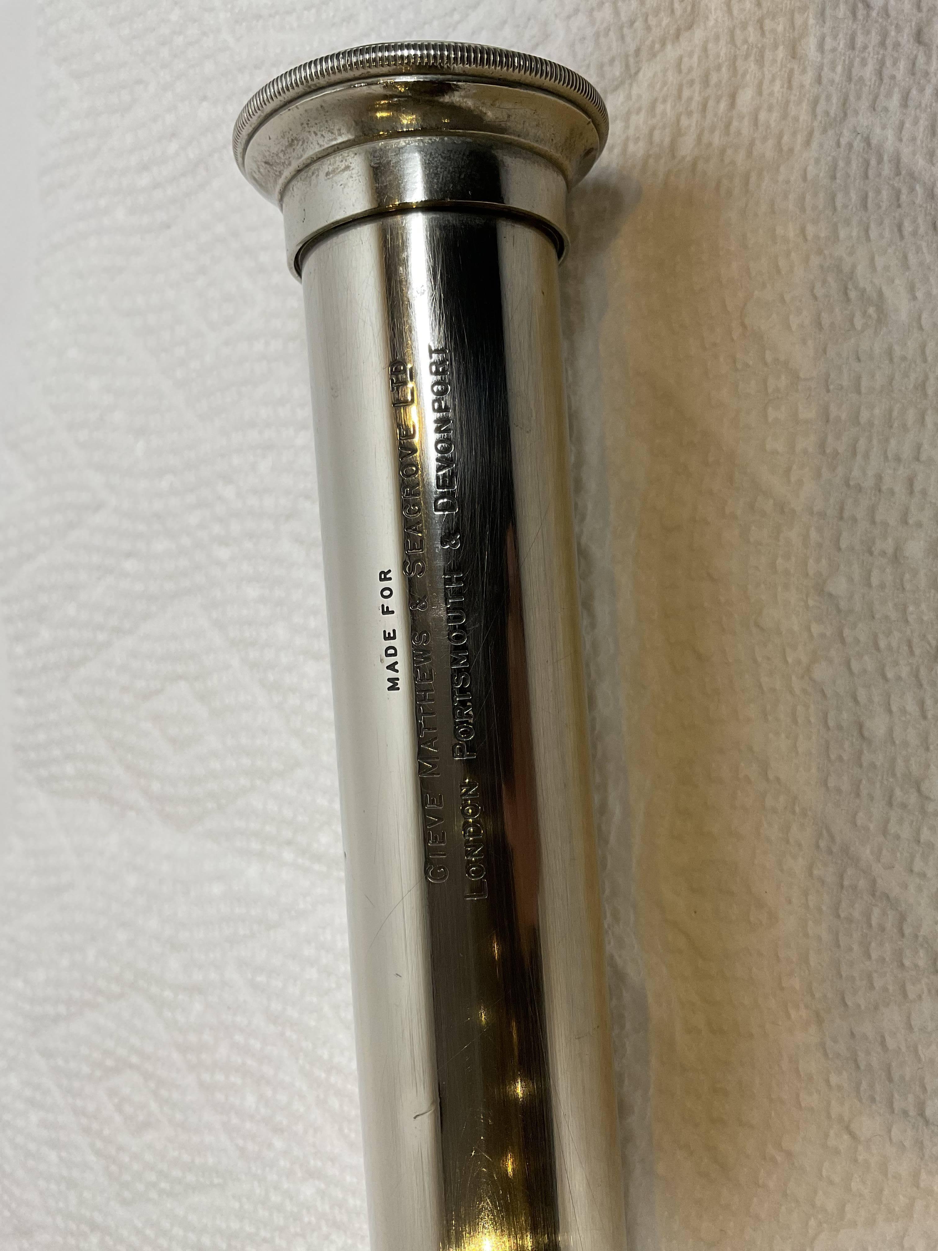 Telescope des capitaines de la Royal Navy des Submarines de Gieves Bon état - En vente à Norwell, MA