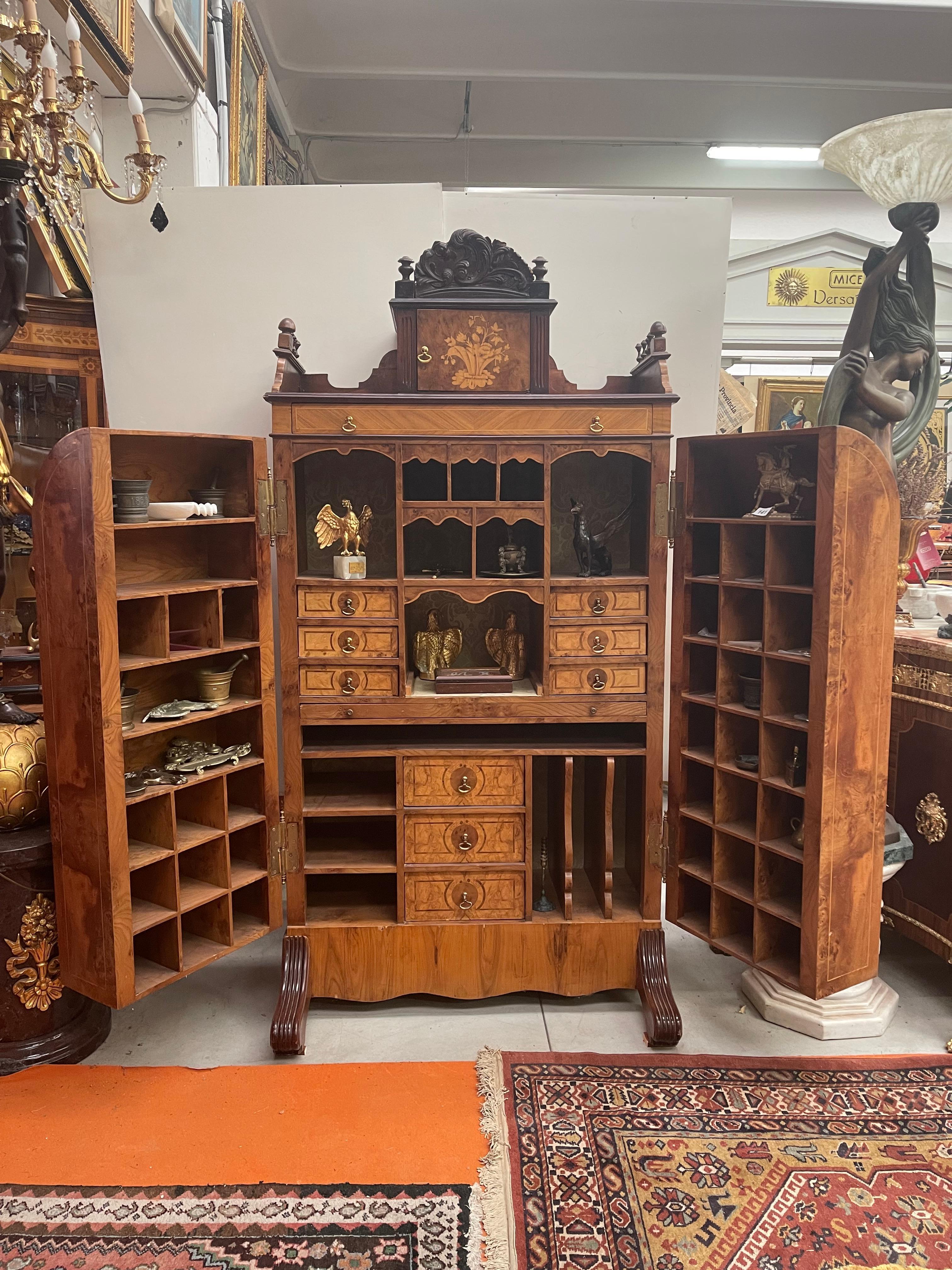 Bureau d'organisateur royal aux fruits prestigieux Bois d'origine italienne 1960 - Collectional Domenico Rugiano