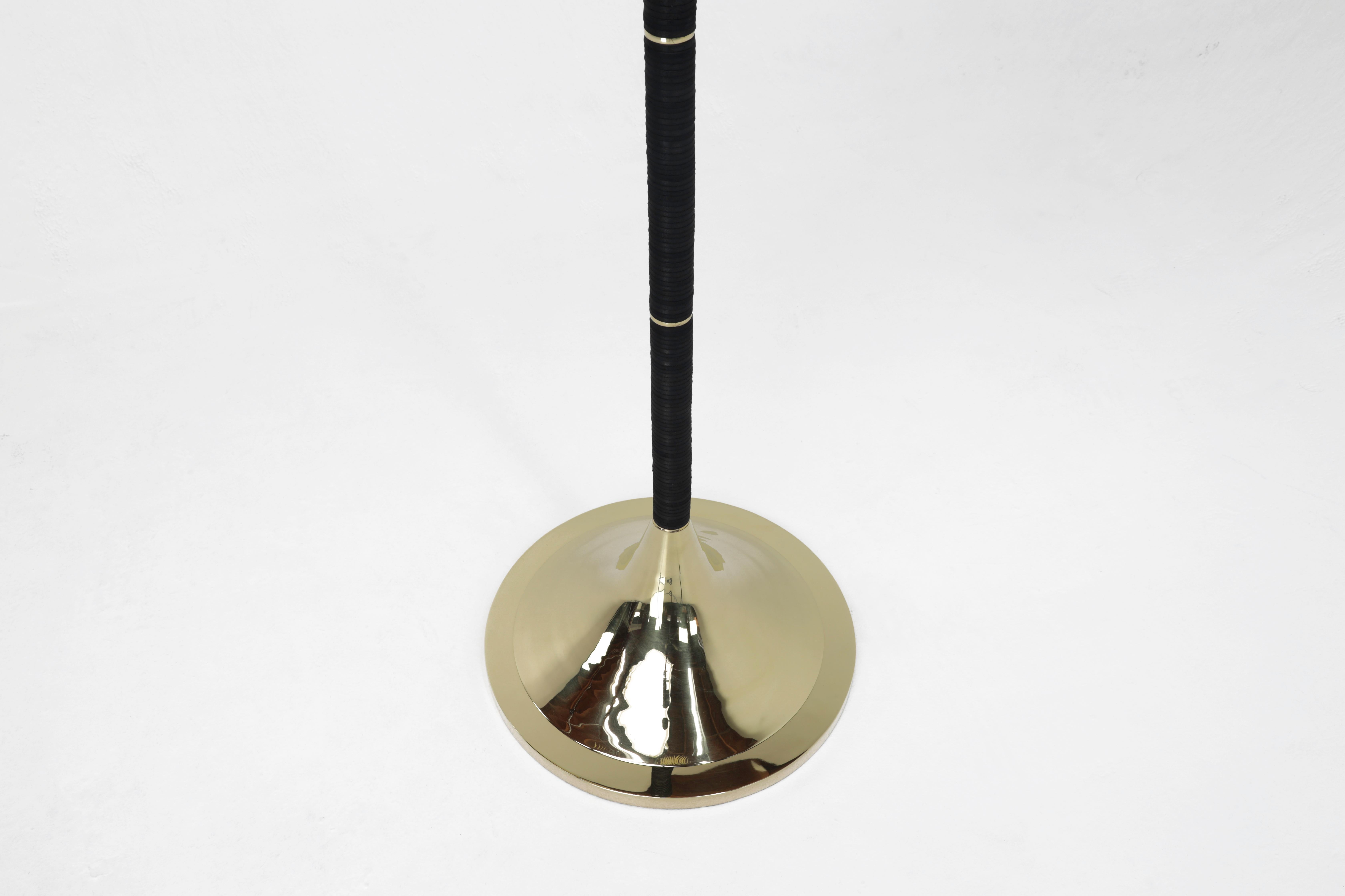 Royal Palm Tree Stehlampe aus Messing und Leder von Christopher Kreiling (Poliert) im Angebot